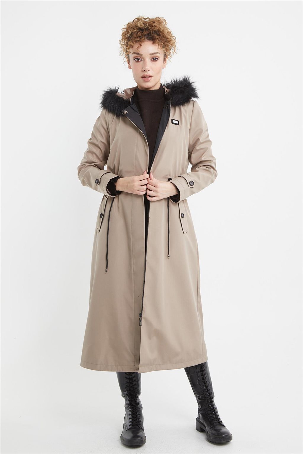 Beli Bağcıklı Parka Taş
