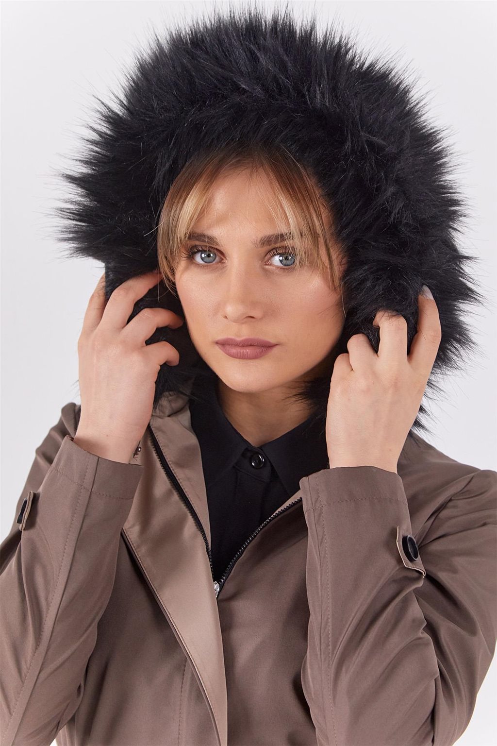 Beli Bağcıklı Parka Vizon 