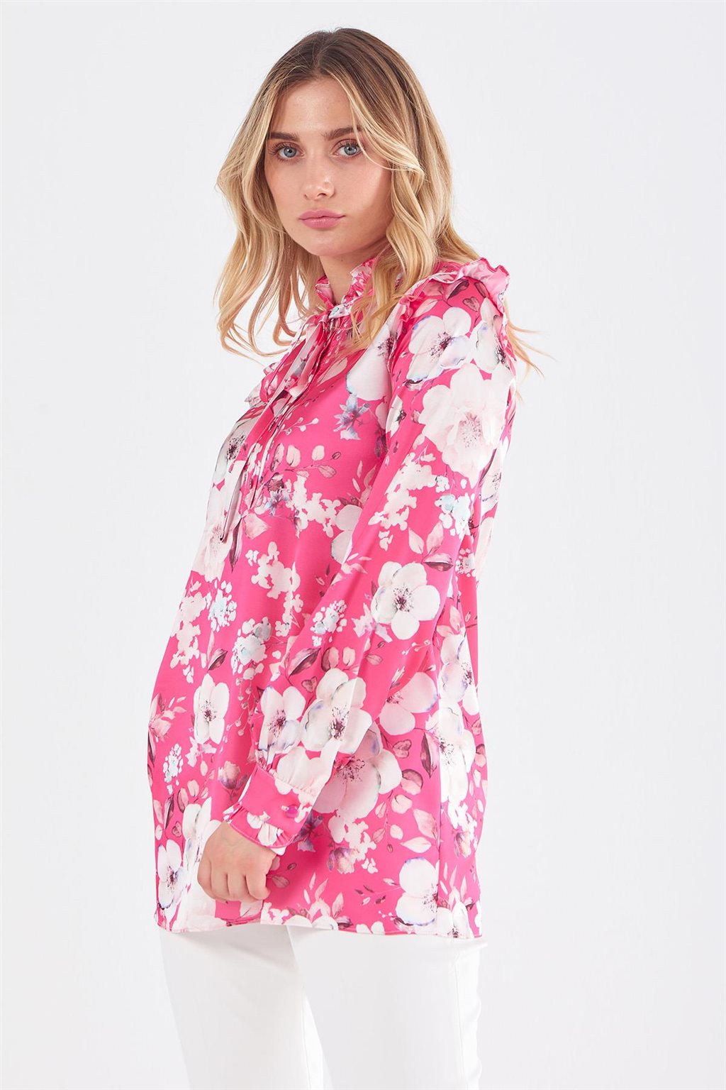 Yakası Fırfırlı Floral Desenli Bluz Fuşya