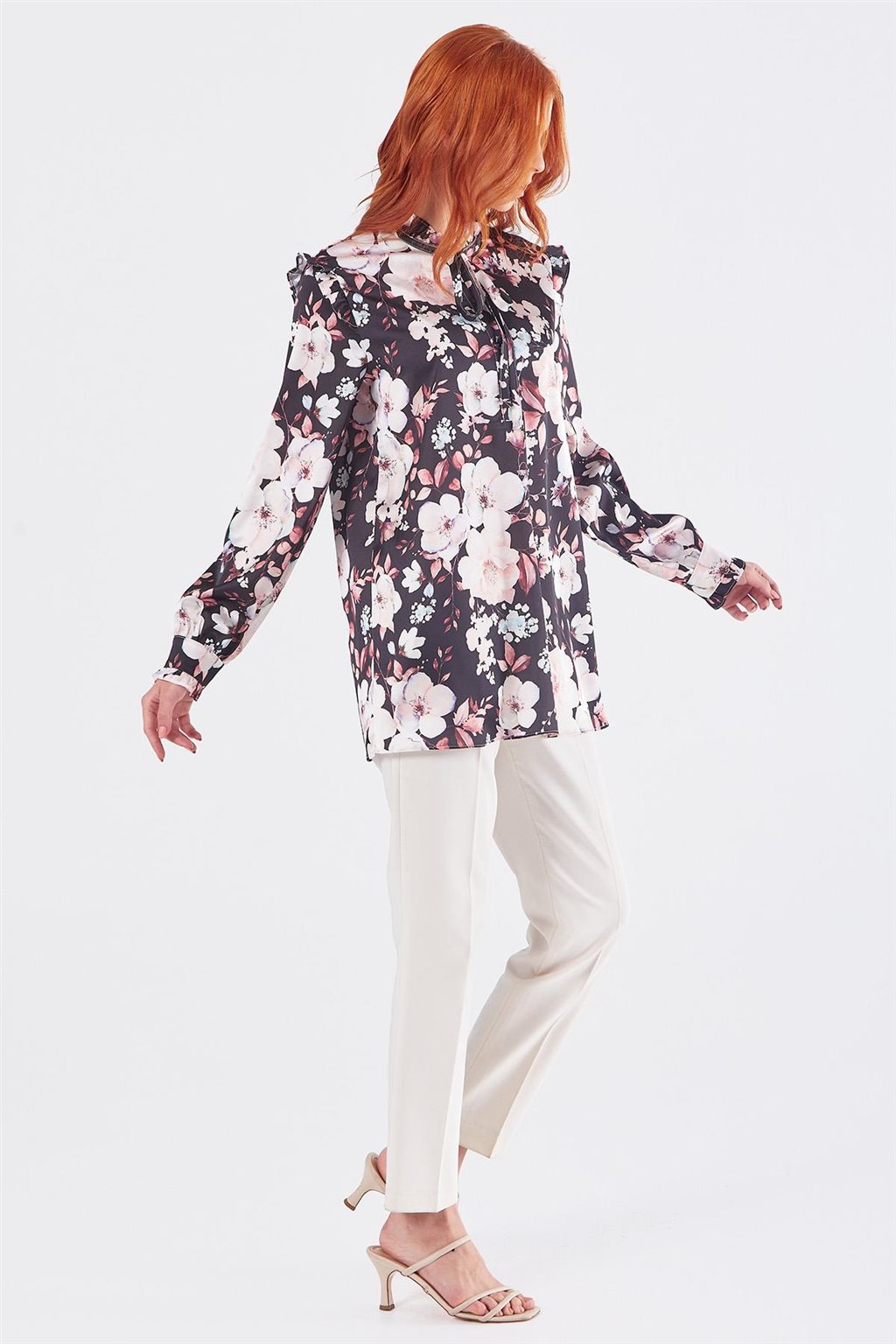 Ruffled Collar Floral Print Blouse Black