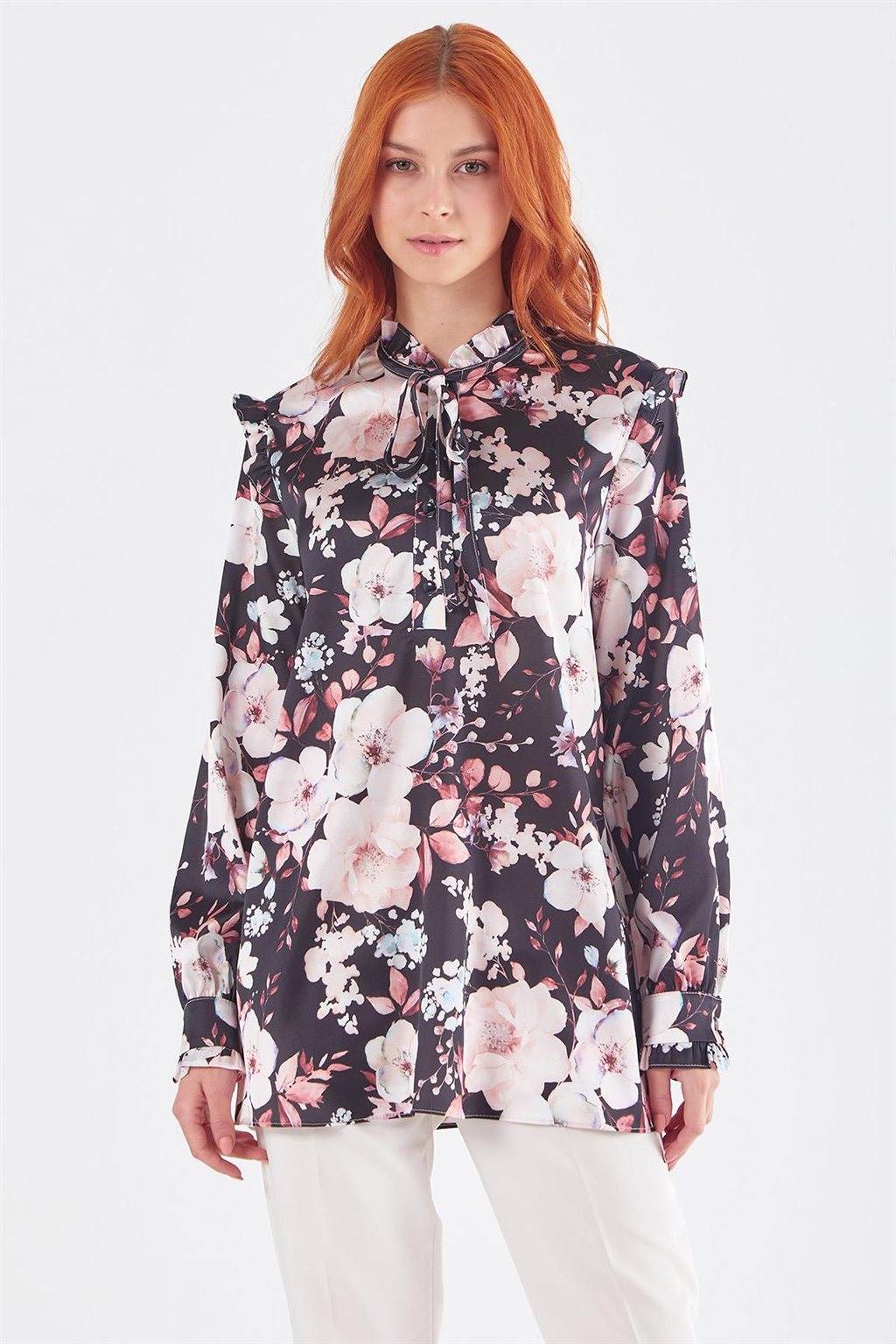 Ruffled Collar Floral Print Blouse Black