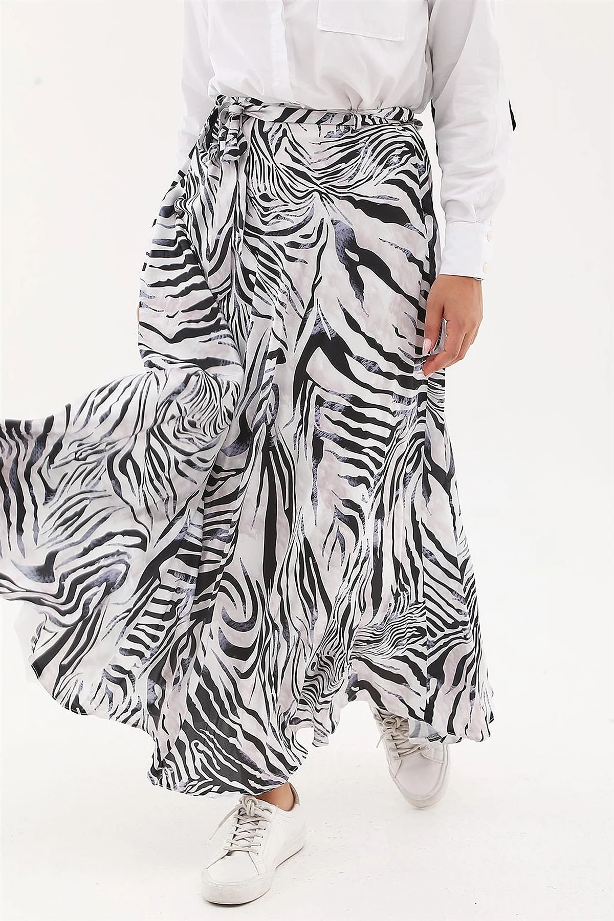 Zebra Print Belted A-line Skirt Black