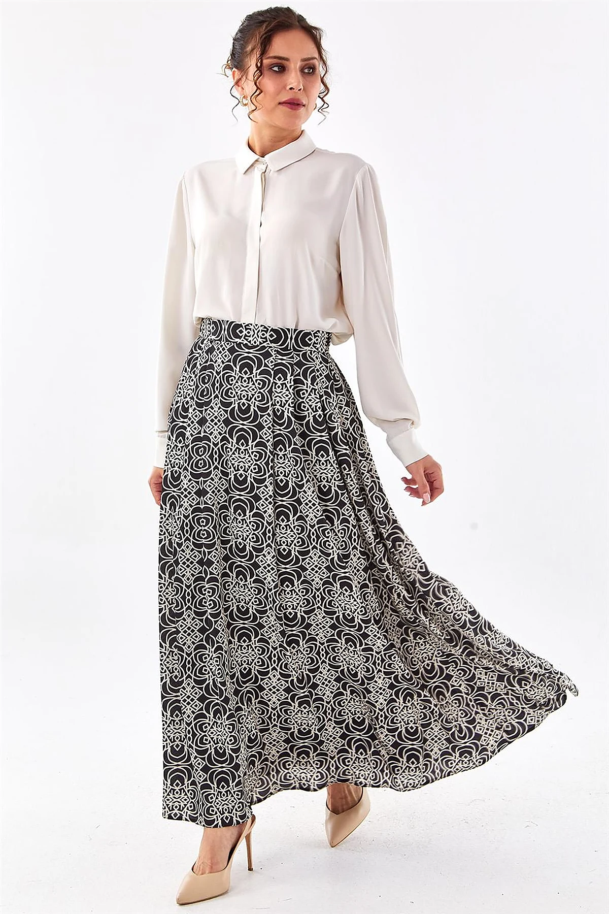 Patterned Pleated Skirt Black