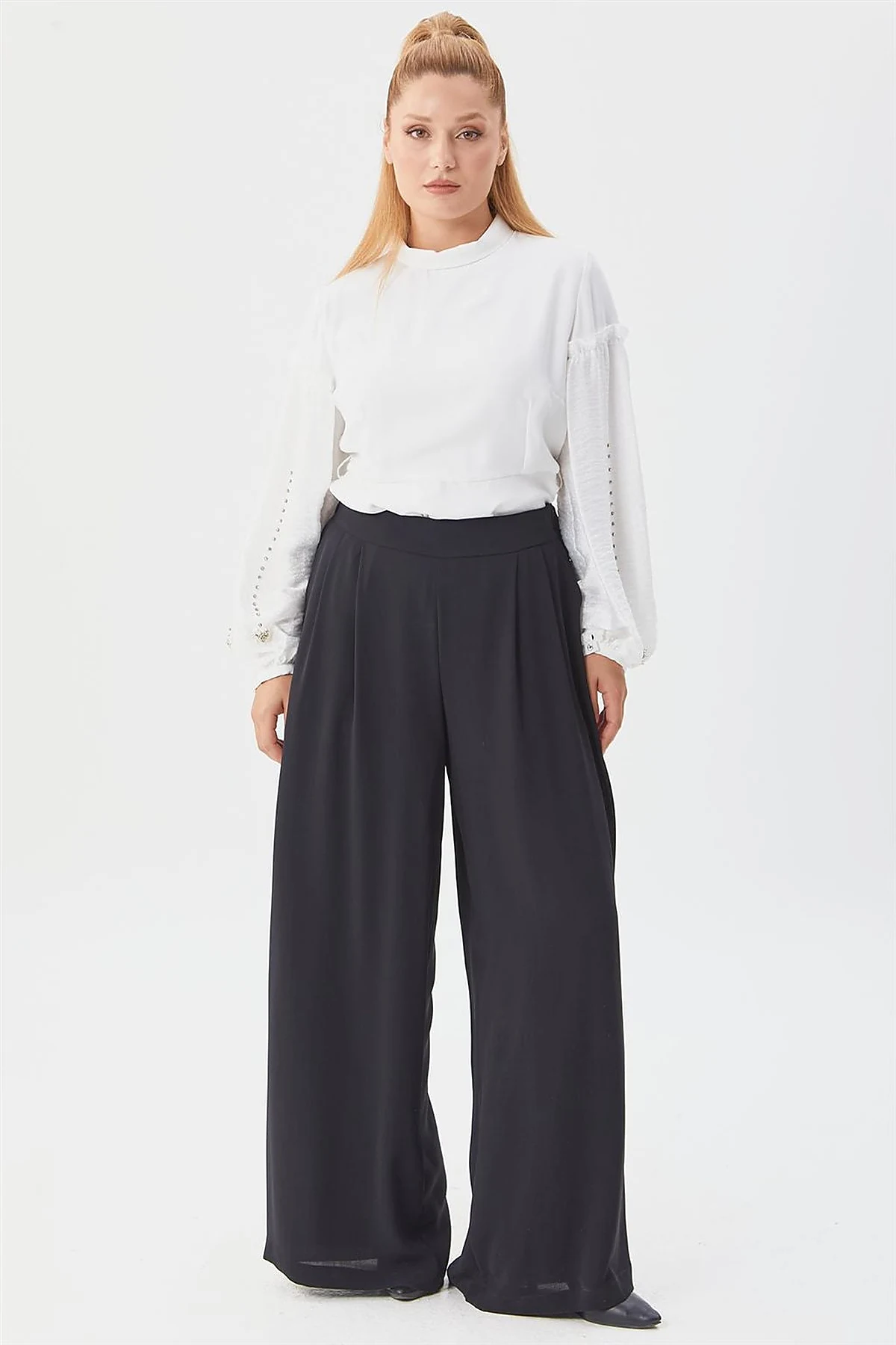 Pleated Wide-Leg Pants Black