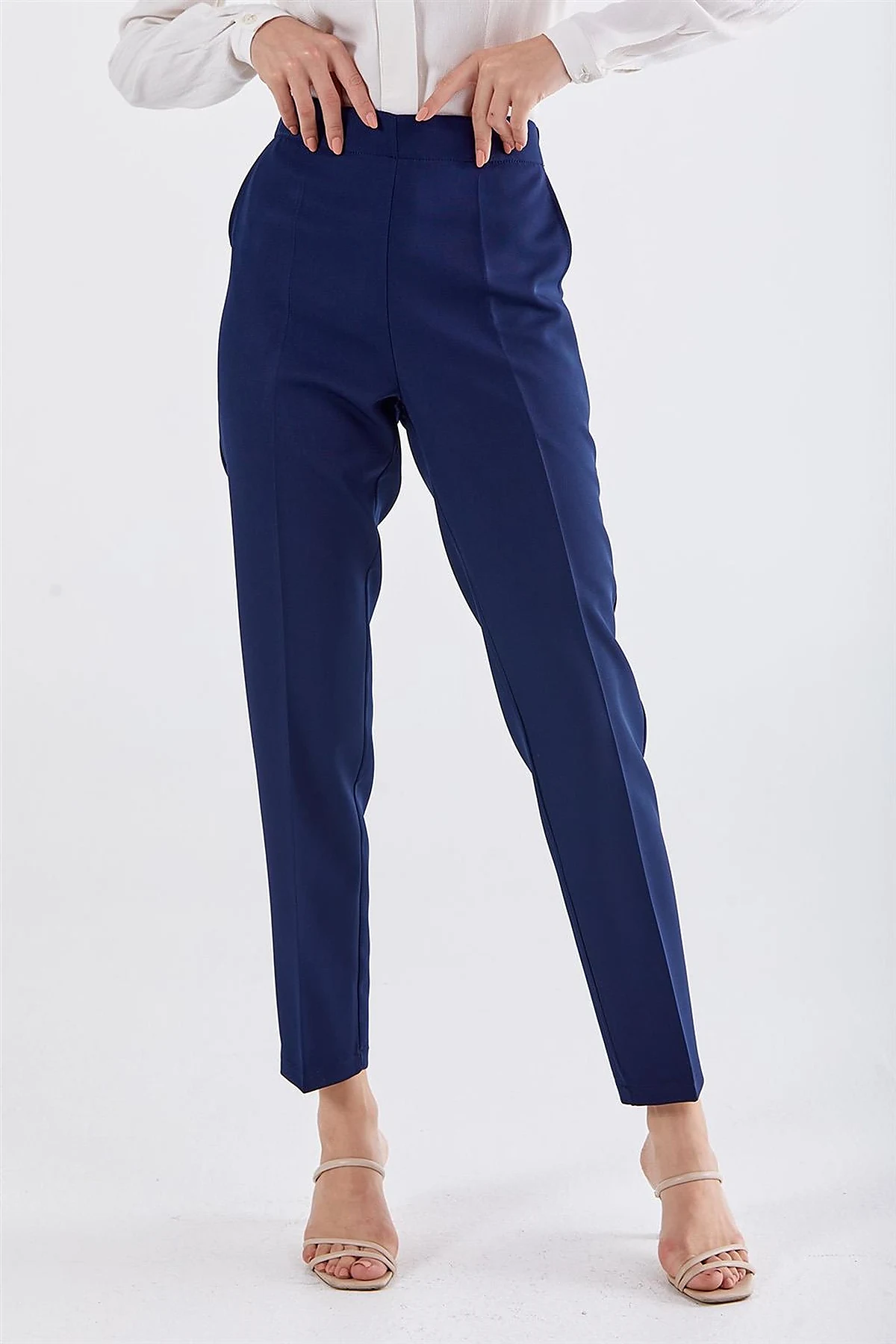 Pocketed Cigarette Pants Navy