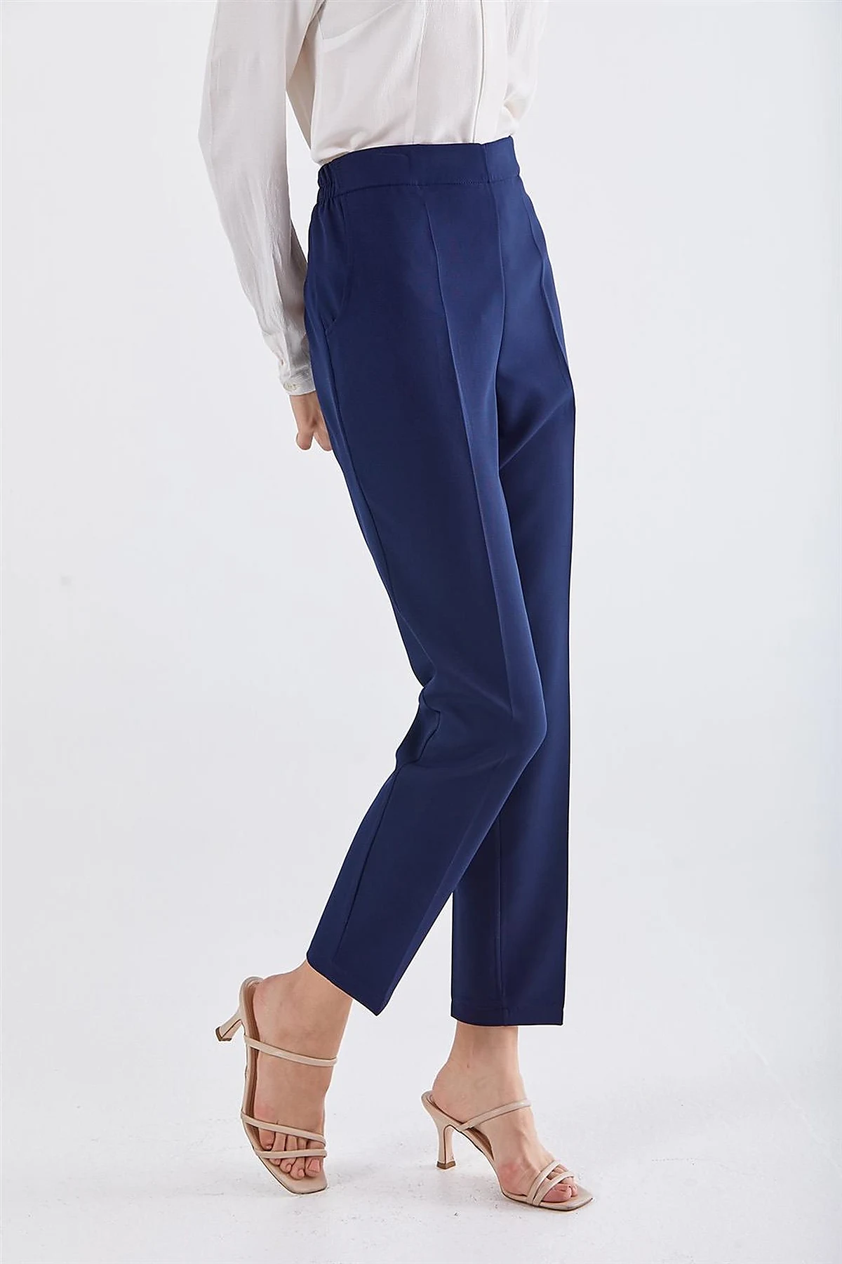 Pocketed Cigarette Pants Navy