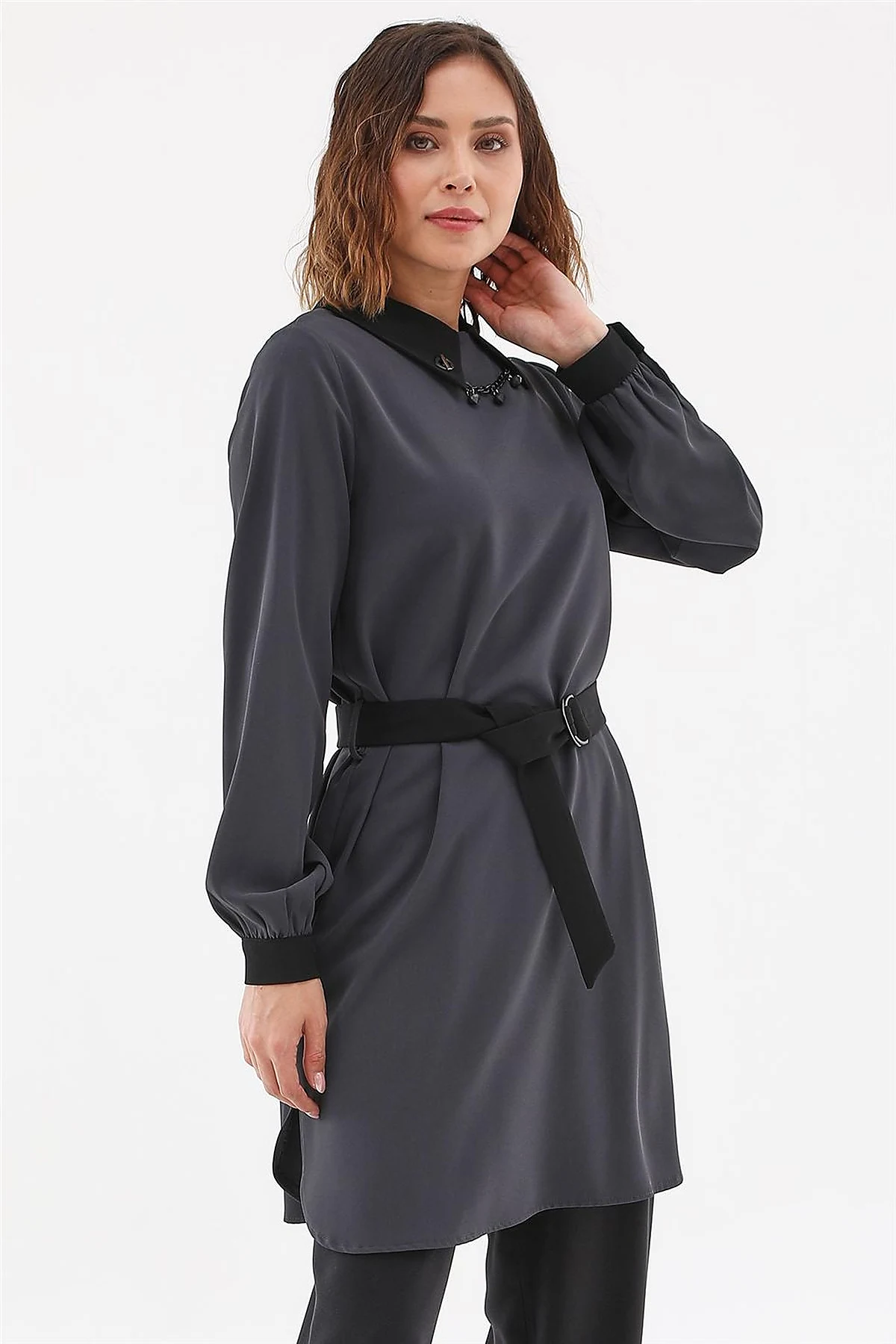 Collar-Detail Tunic in Anthracite