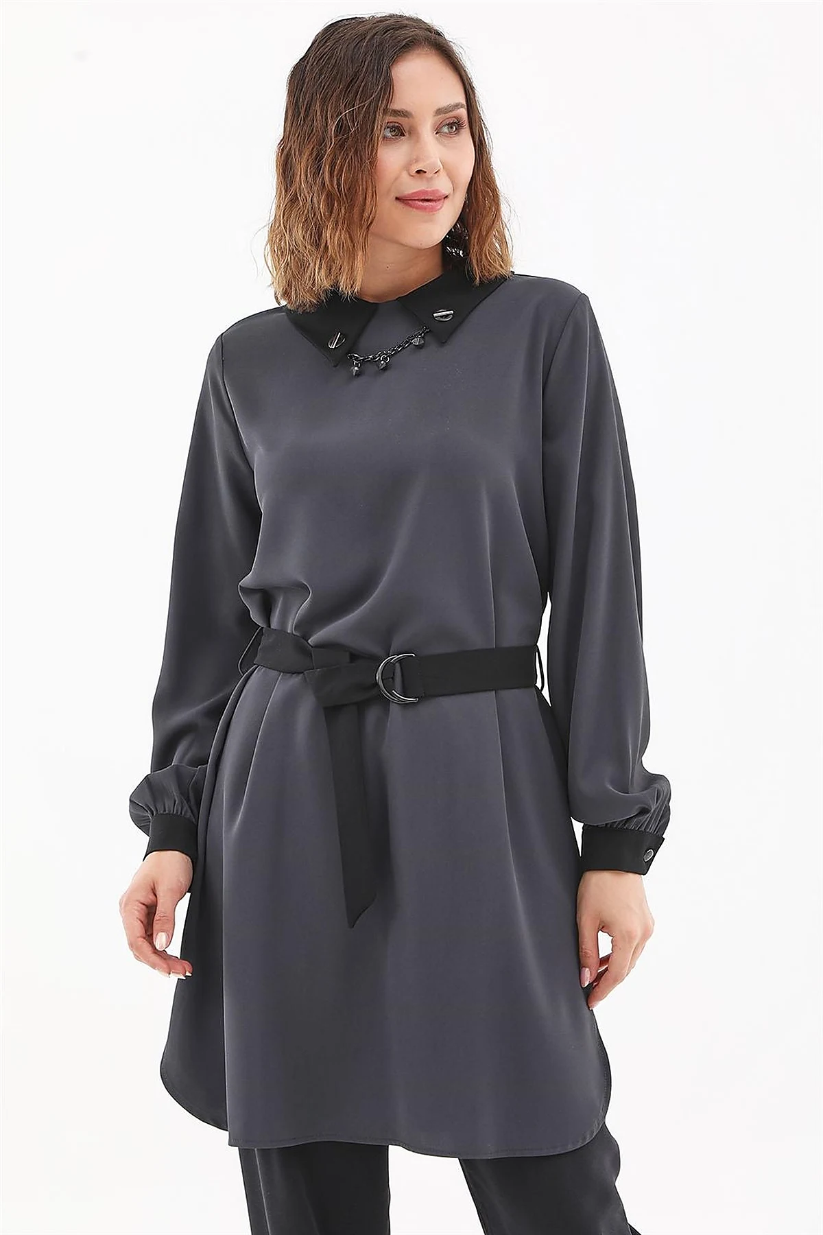 Collar-Detail Tunic in Anthracite