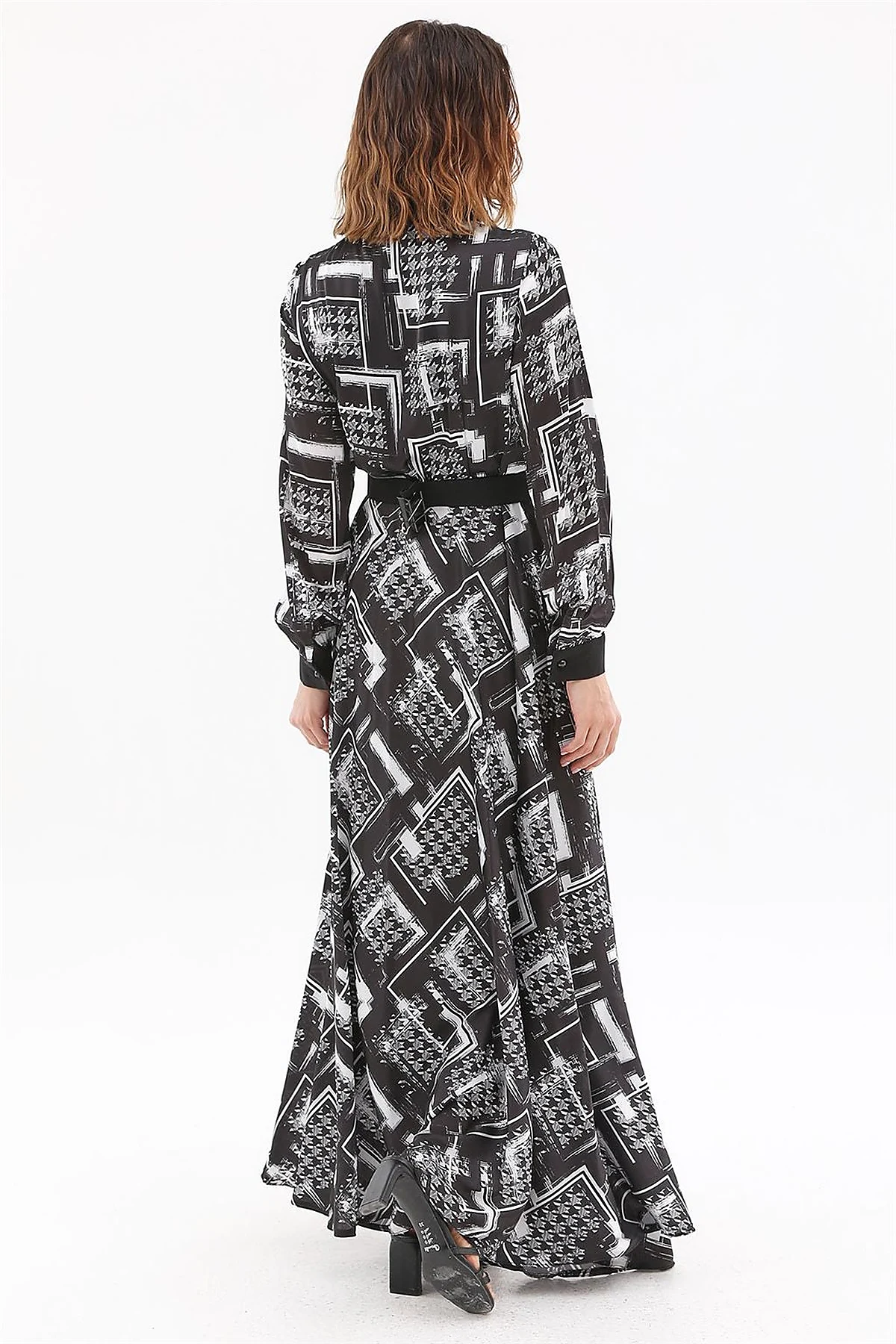 Abstract Pattern Belted Maxi Dress Black