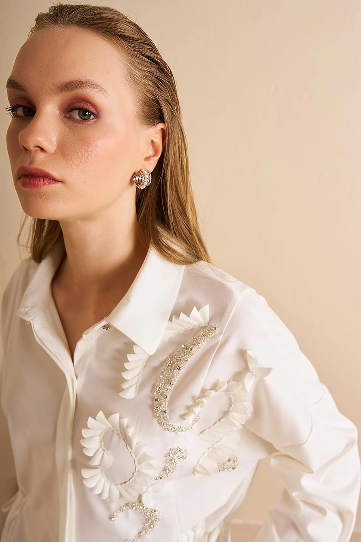 Embroidered Waist Gathered Tunic Ecru