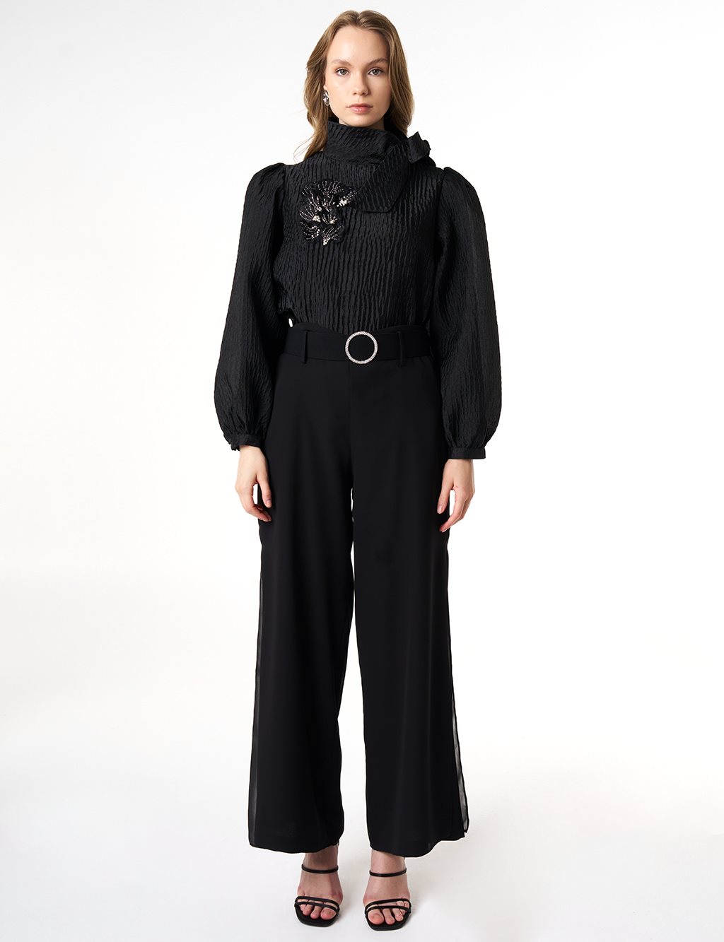 Metal Buckle Detailed Crepe Pants Black