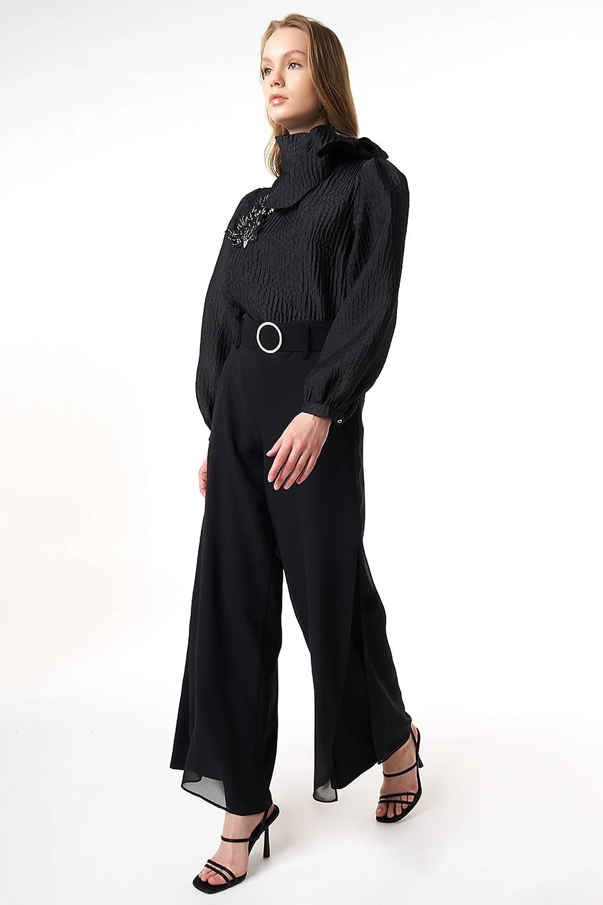 Metal Buckle Detailed Crepe Pants Black