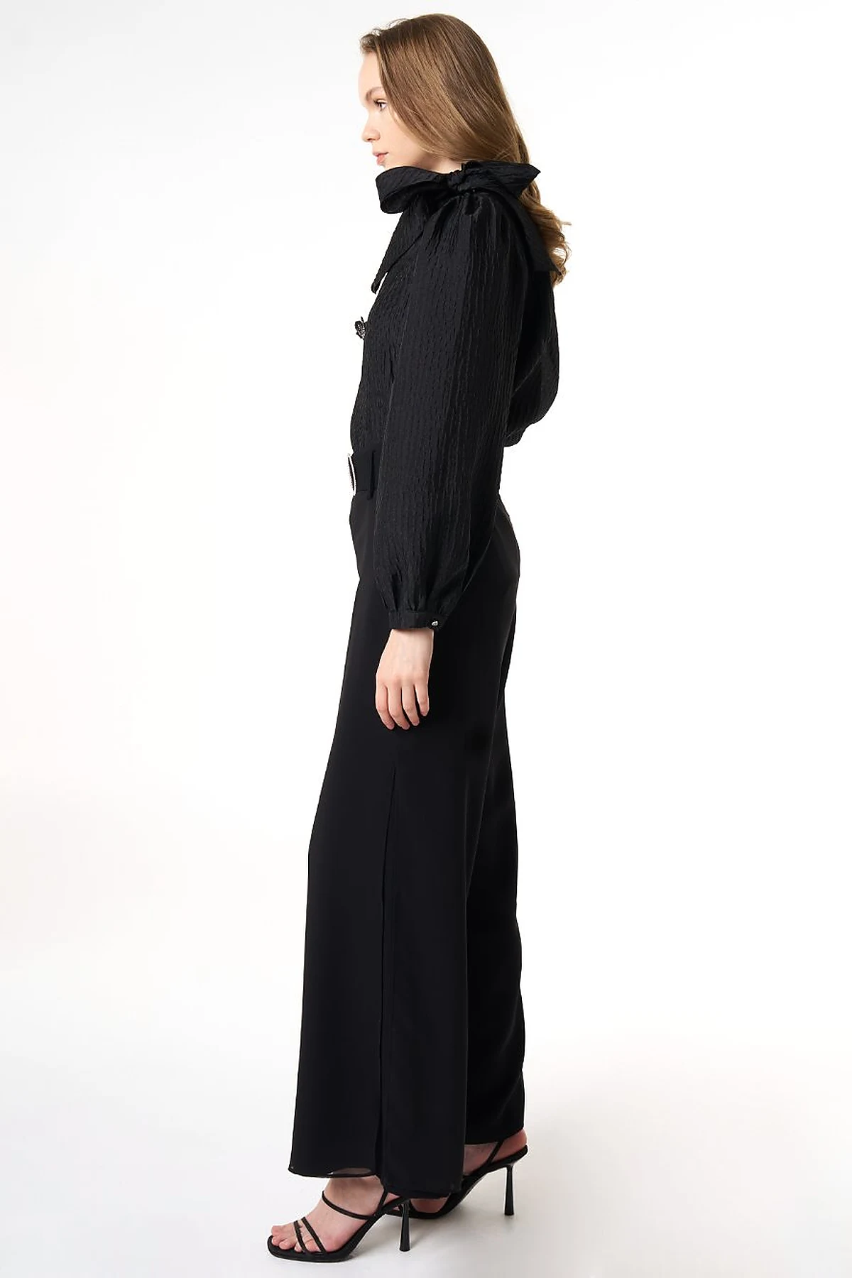 Metal Buckle Detailed Crepe Pants Black