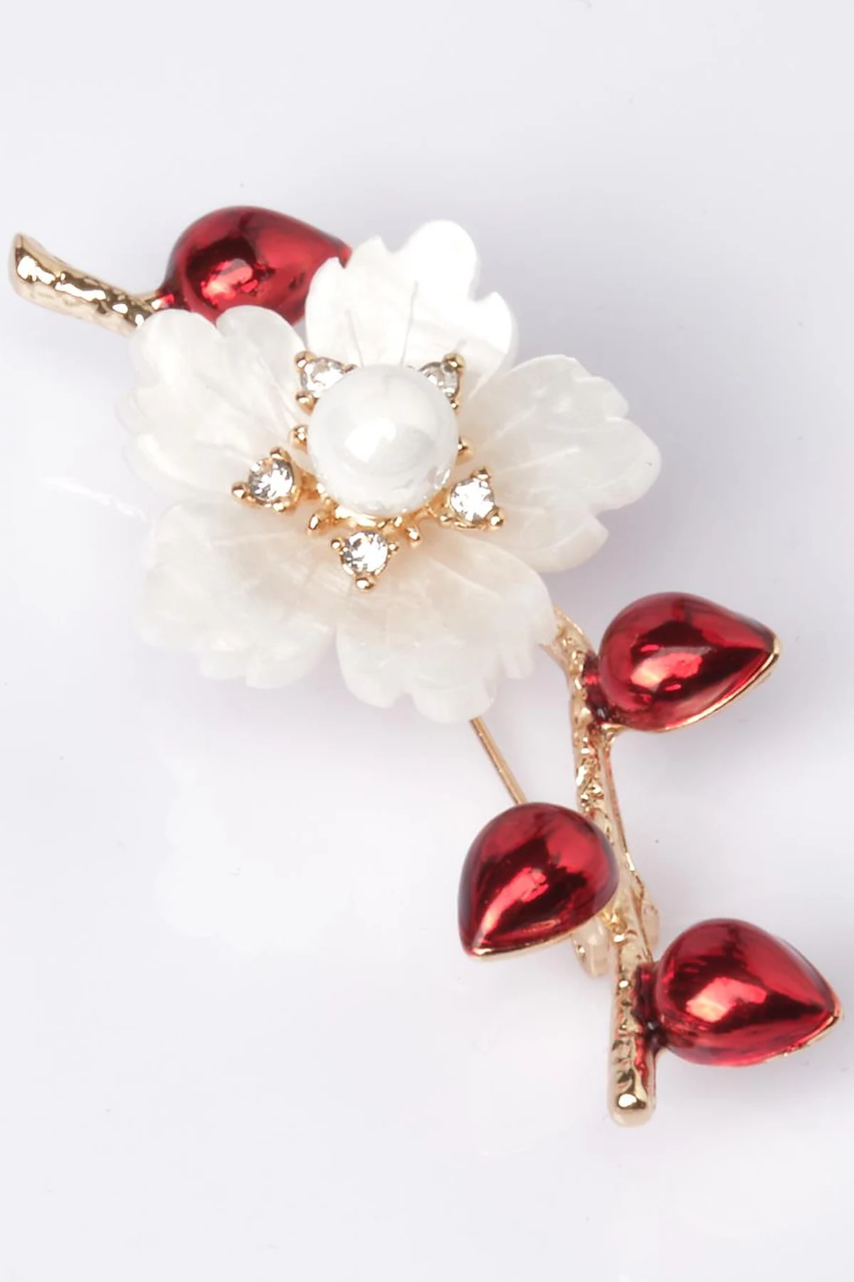 Plum Blossom Figured Brooch Optic White