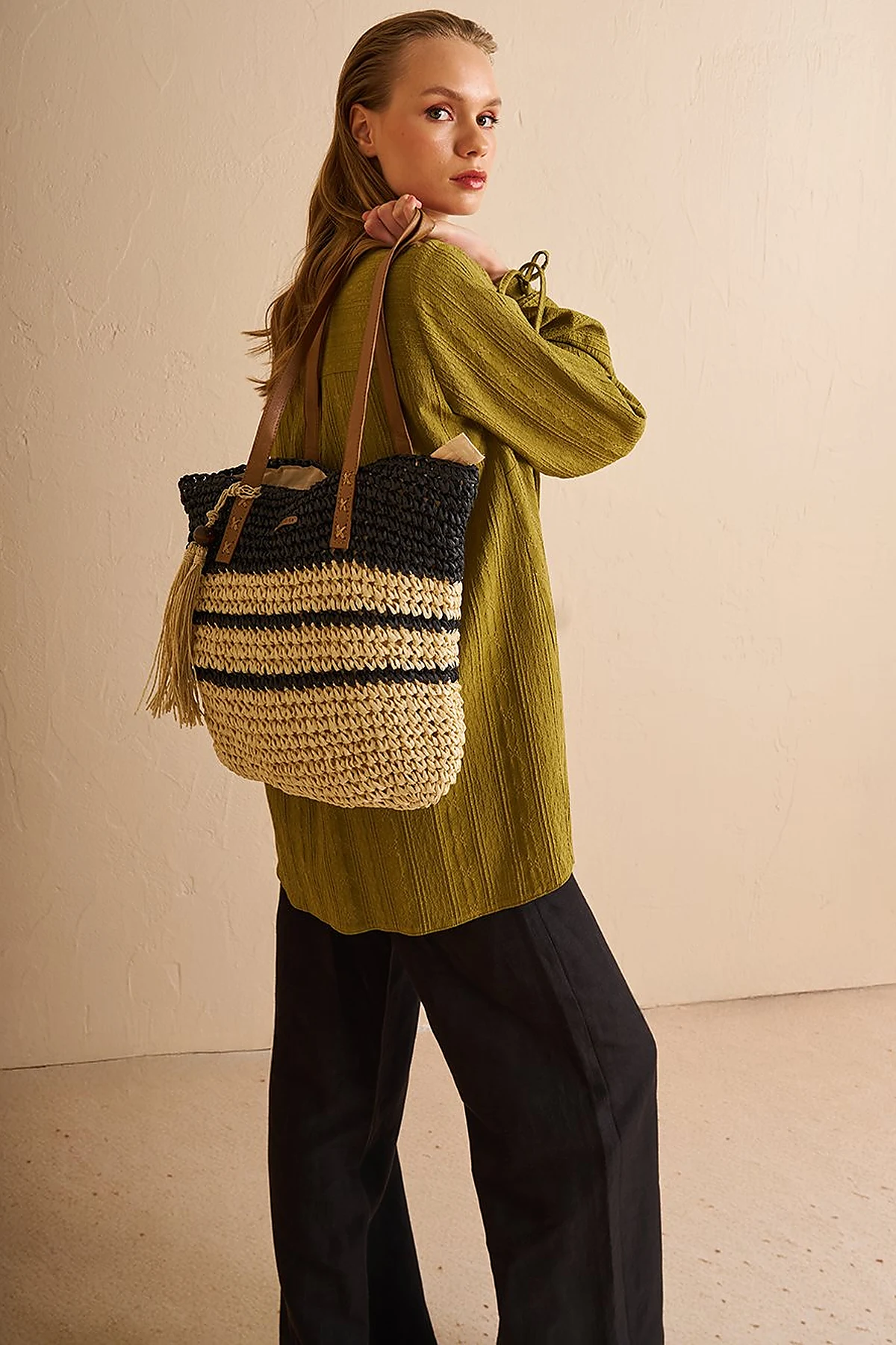 Tassel Detailed Straw Bag Cream-Black