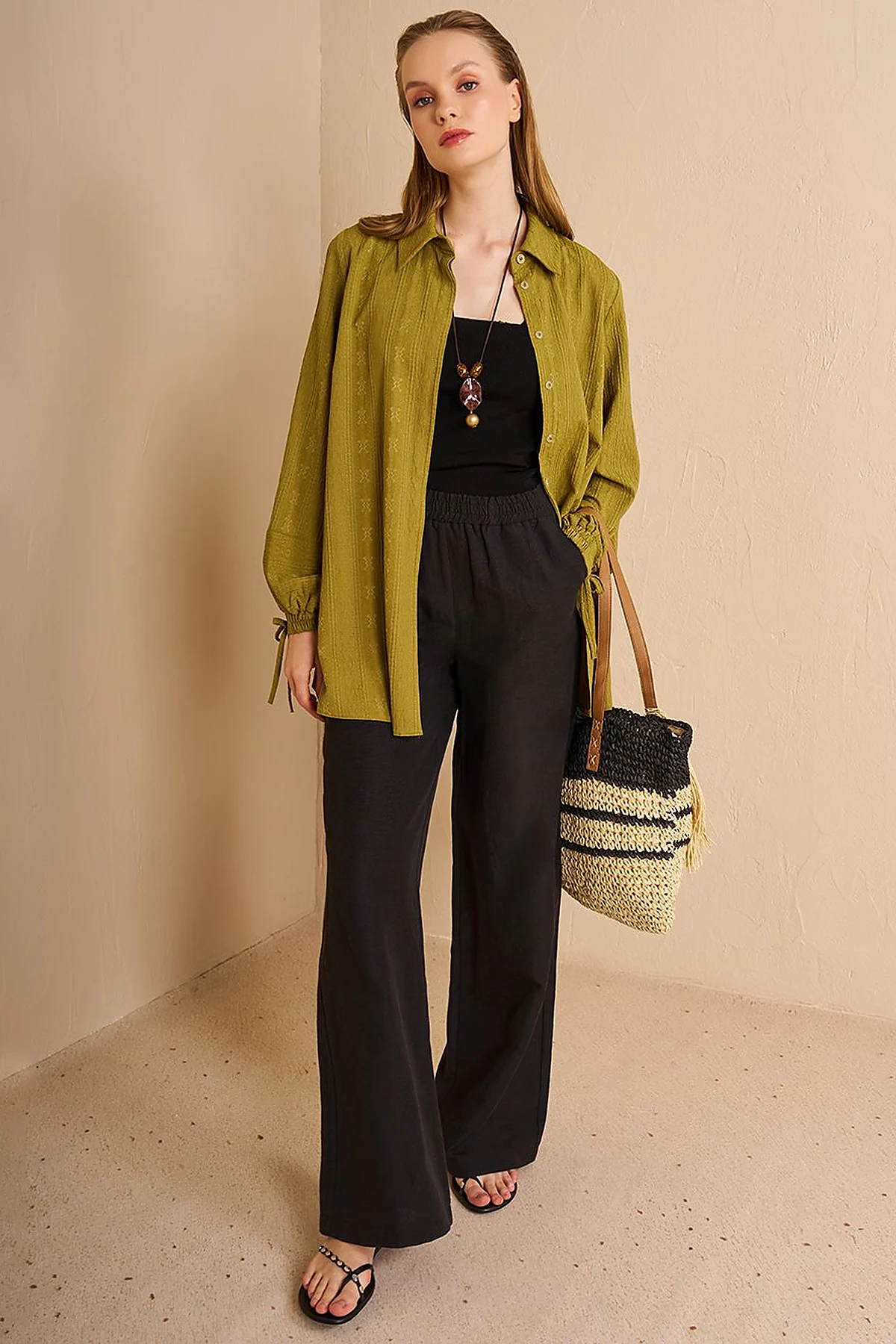 Tassel Detailed Straw Bag Cream-Black