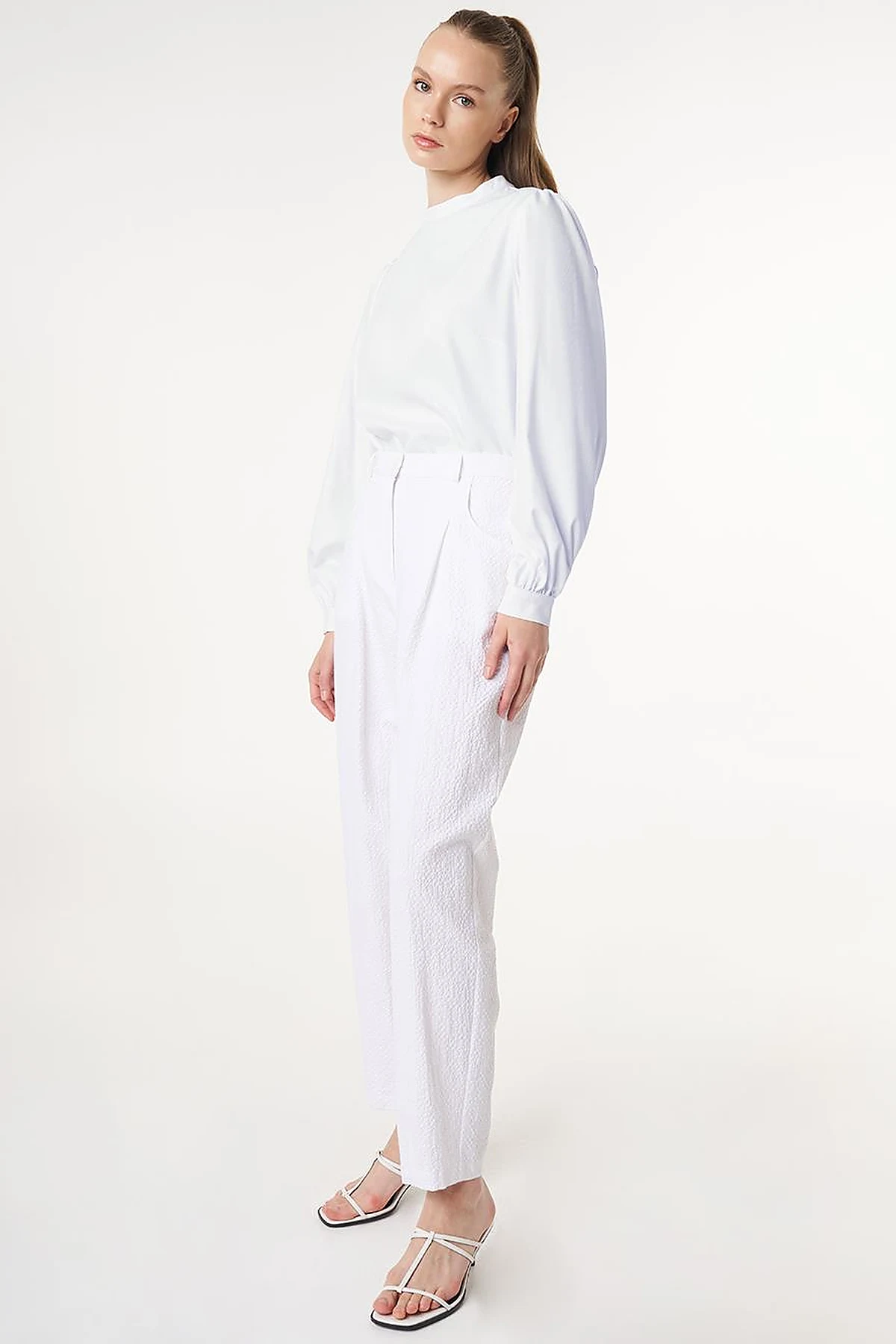 Embroidered Carrot Cut Trousers Optic White