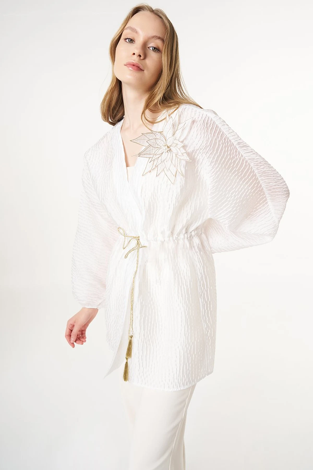 Floral Appliqué Jacquard Kimono Optic White 