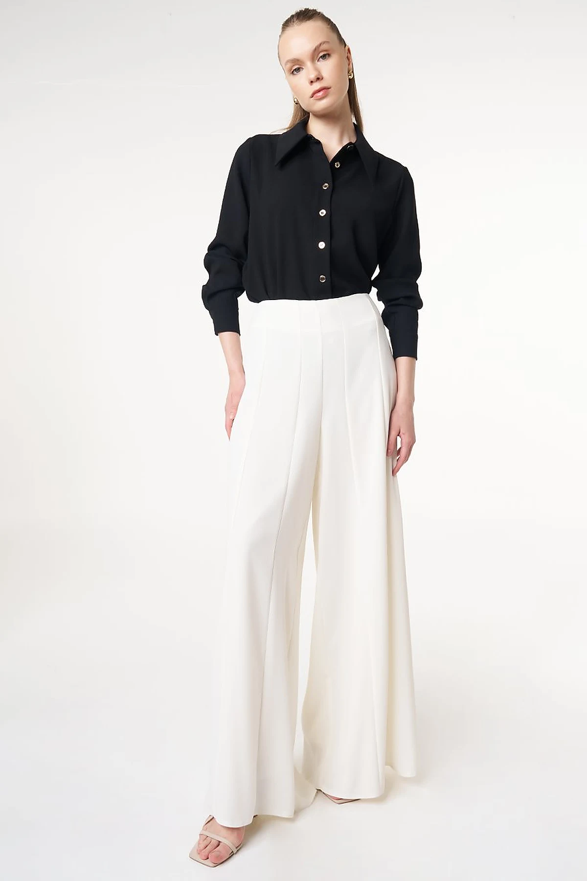 Pleated Wide-Leg Pants Ecru 