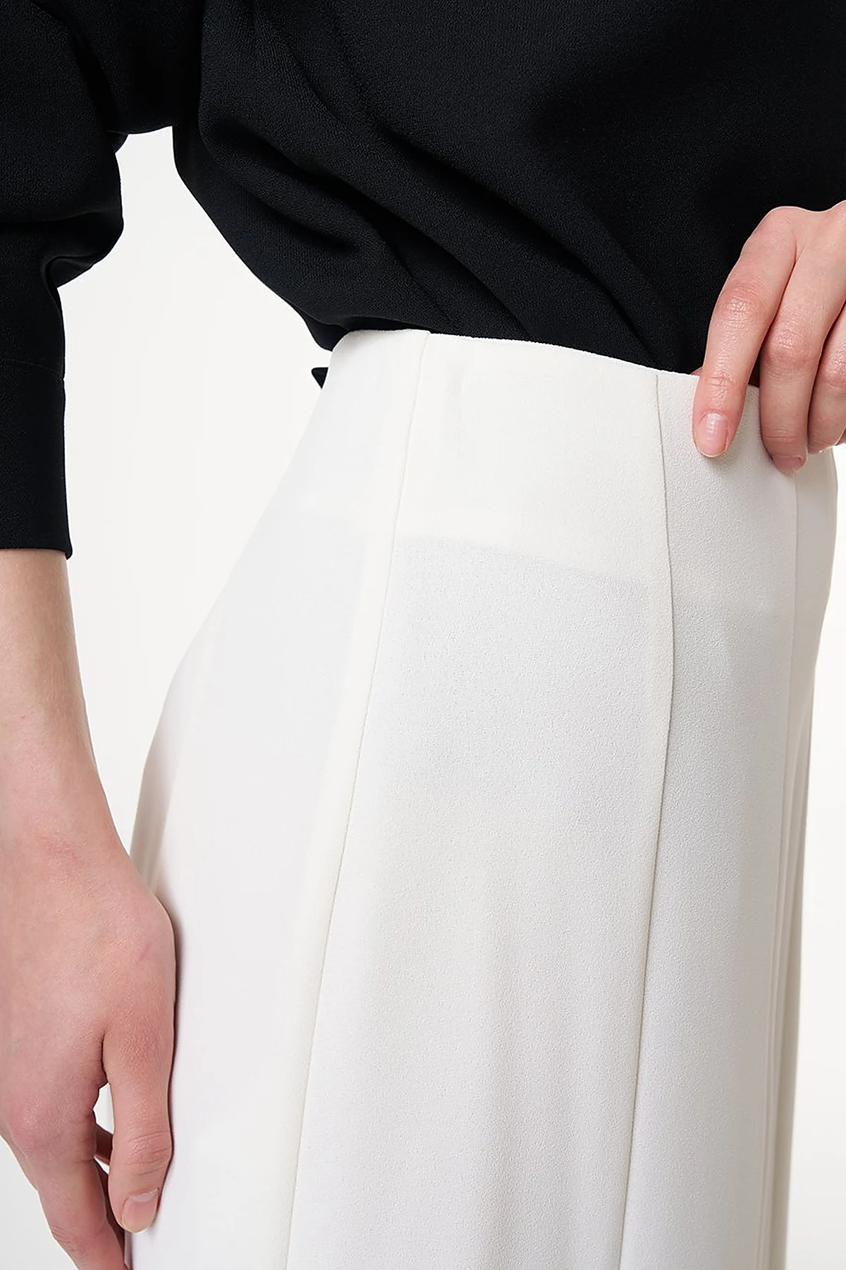 Pleated Wide-Leg Pants Ecru 