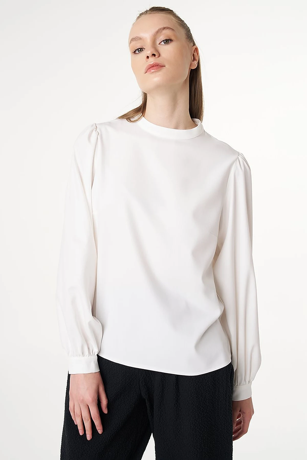 Mandarin Collar Basic Blouse Ecru