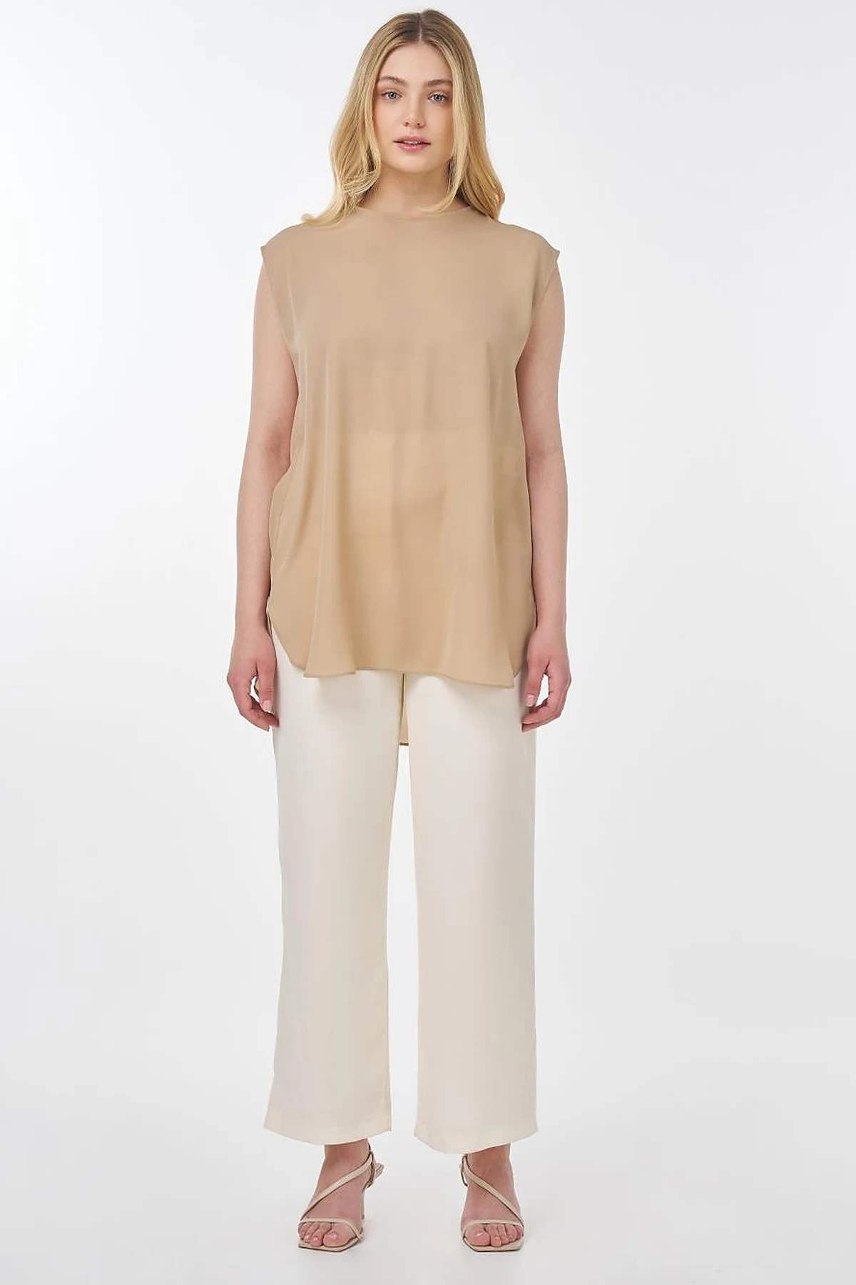 Crew Neck Basic T-Shirt Beige