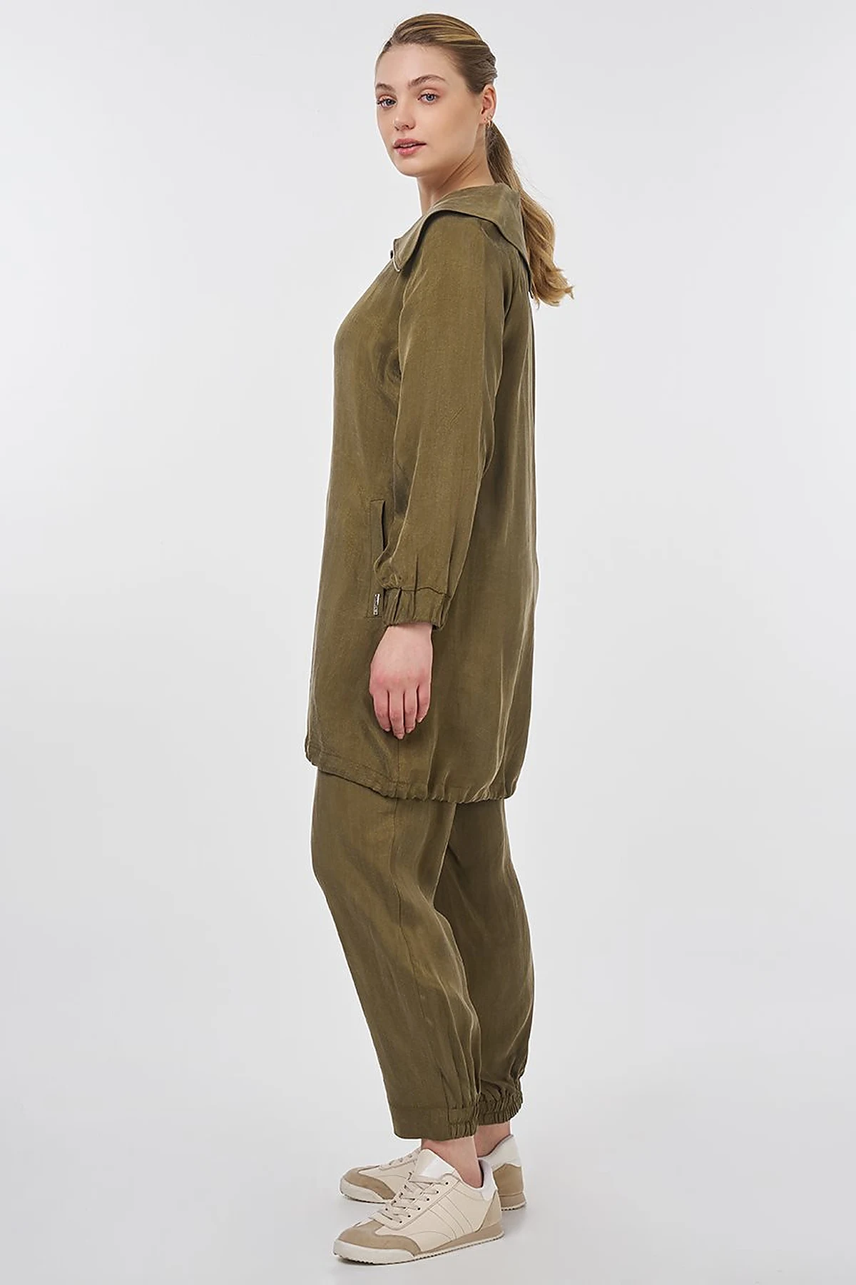 Wide Collar Lyocell Two-Piece Set Khaki
