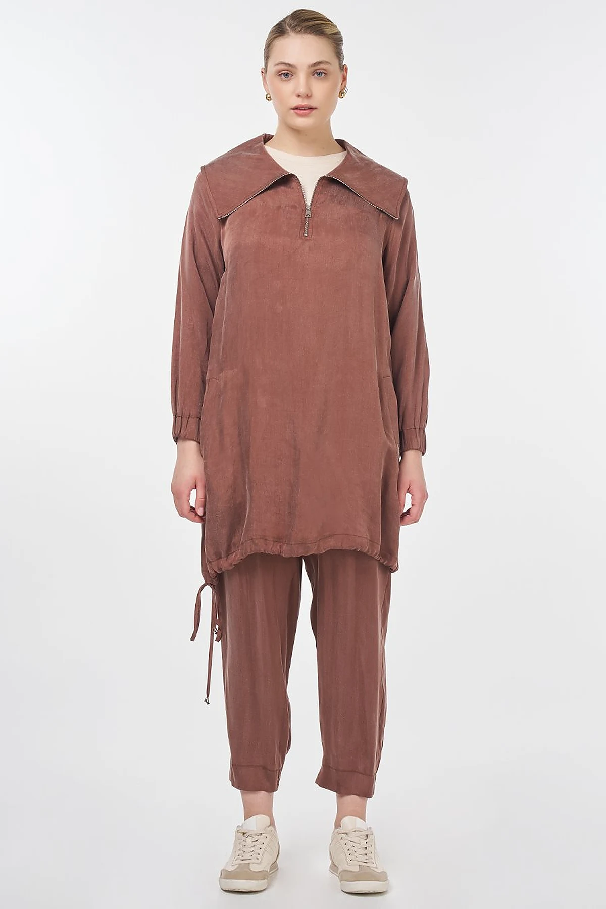 Wide Collar Lyocell Two-Piece Set Brown
