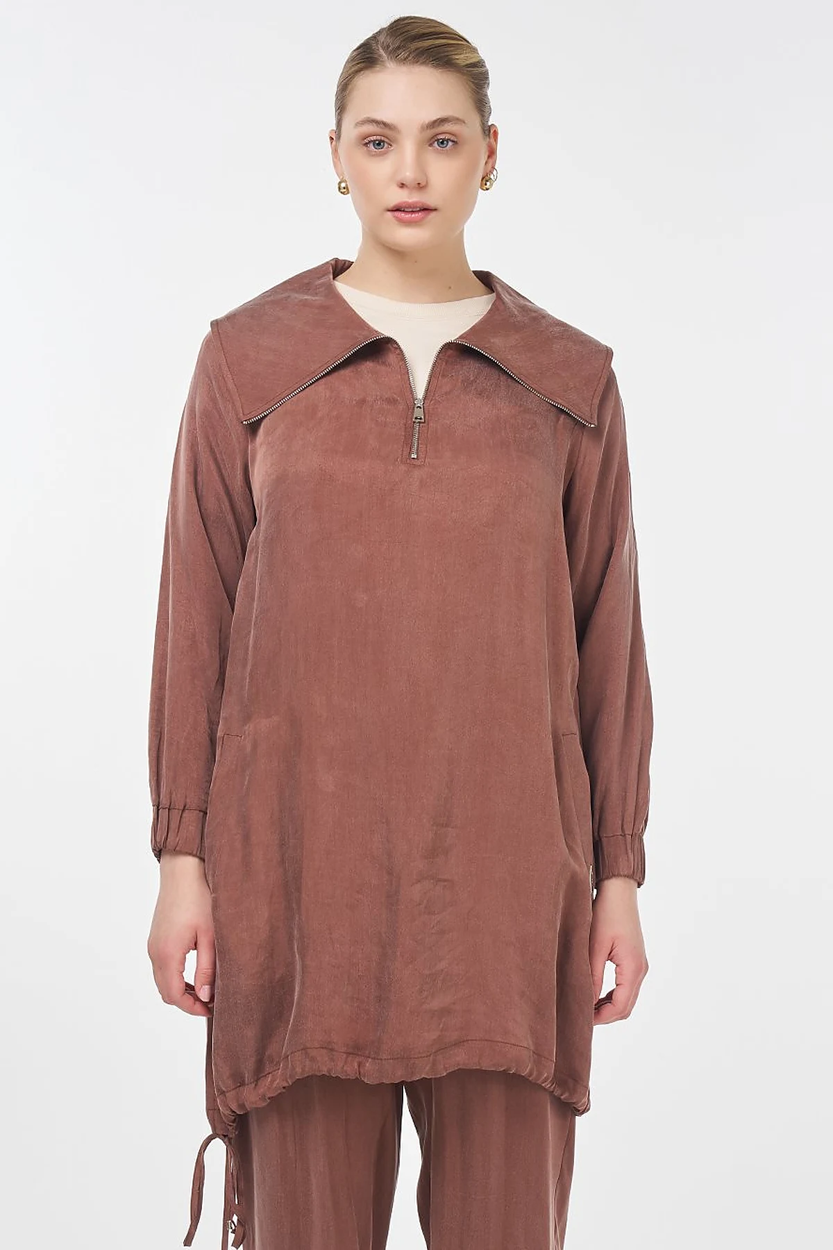 Wide Collar Lyocell Two-Piece Set Brown