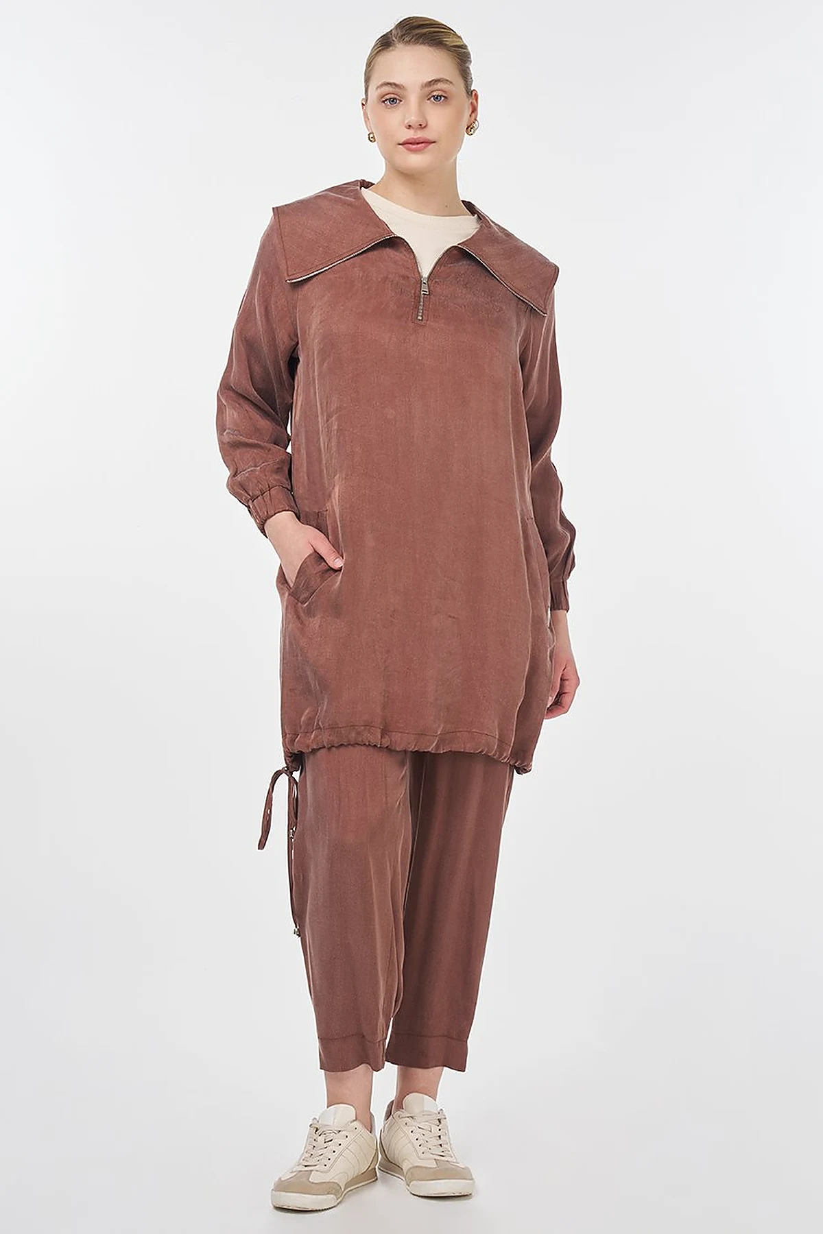 Wide Collar Lyocell Two-Piece Set Brown