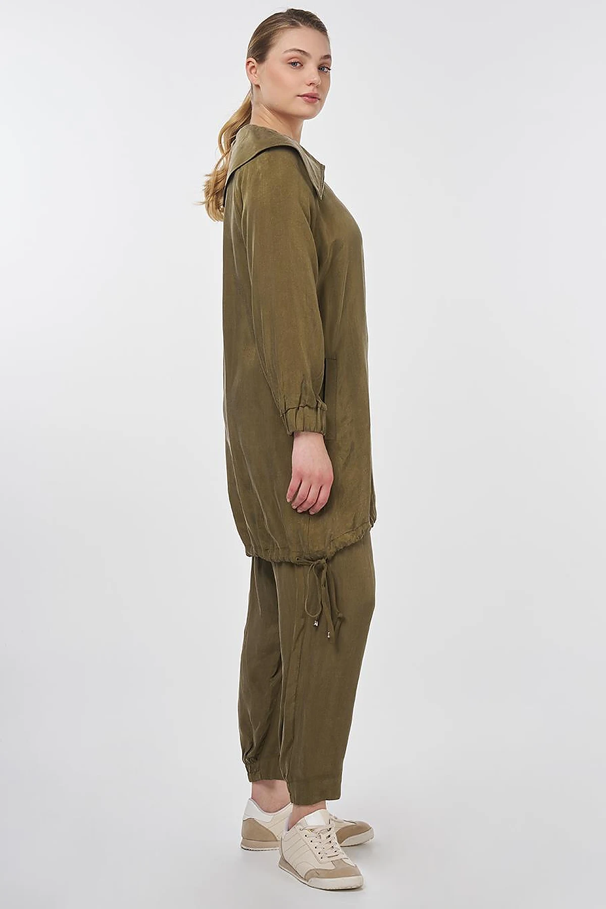Wide Collar Lyocell Two-Piece Set Khaki