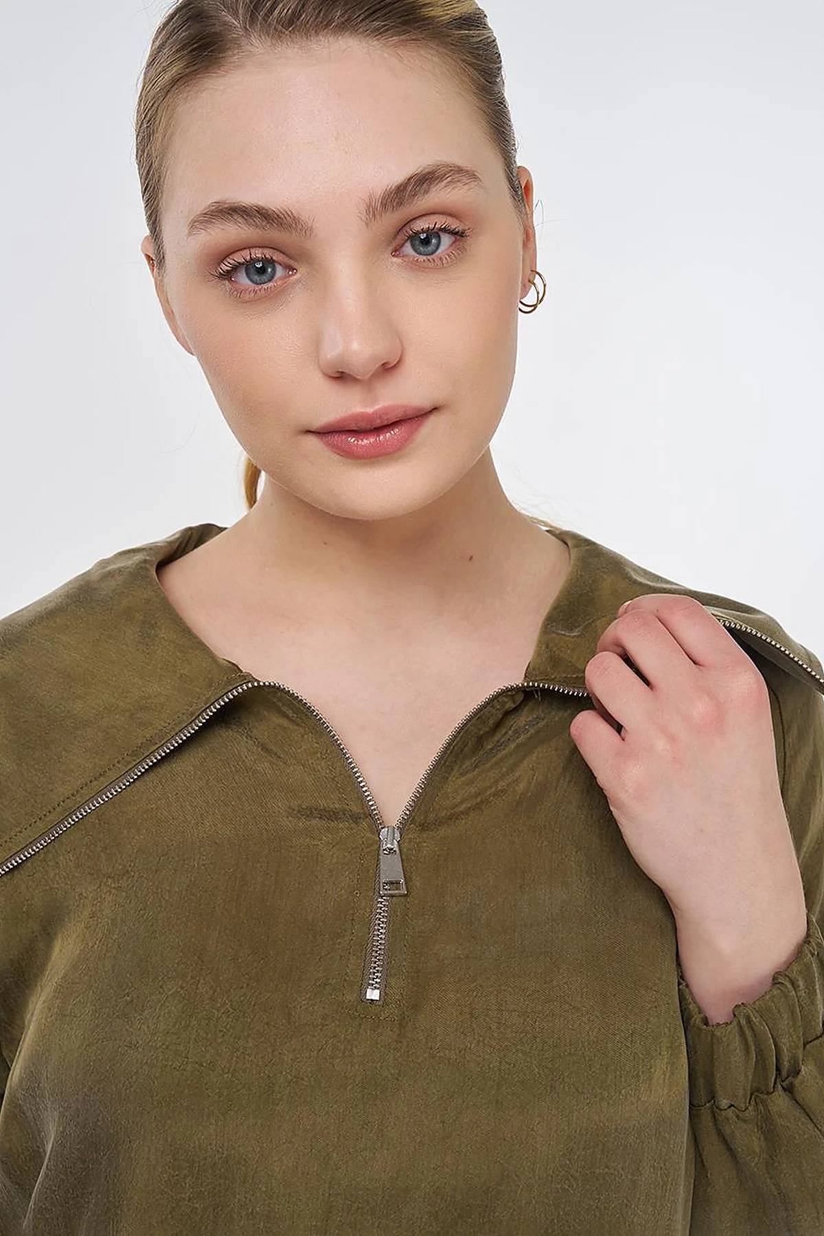 Wide Collar Lyocell Two-Piece Set Khaki