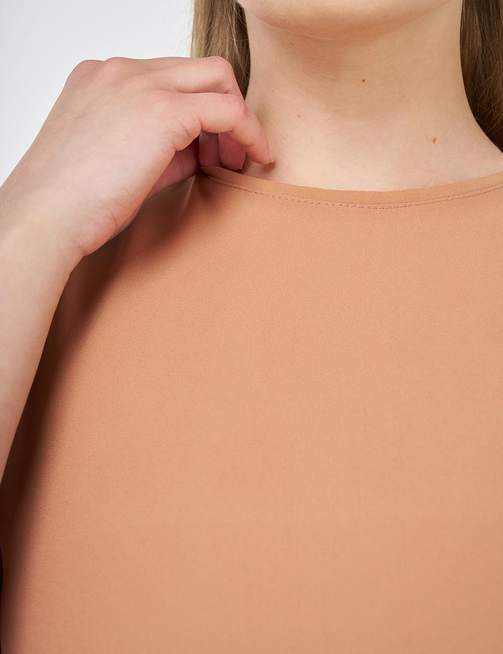 Crew Neck Basic T-Shirt Tile