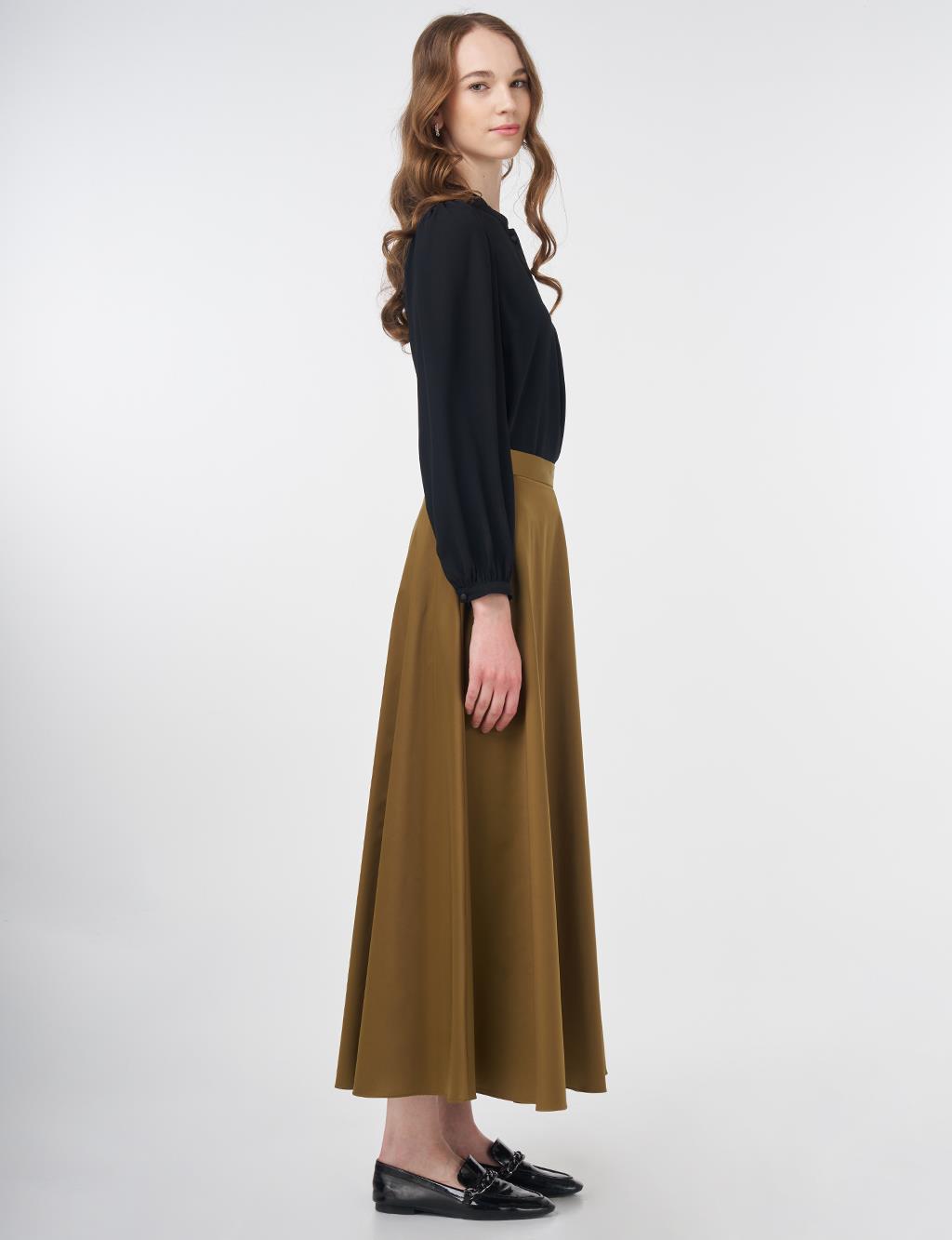 Shiny Flared Skirt Oliv