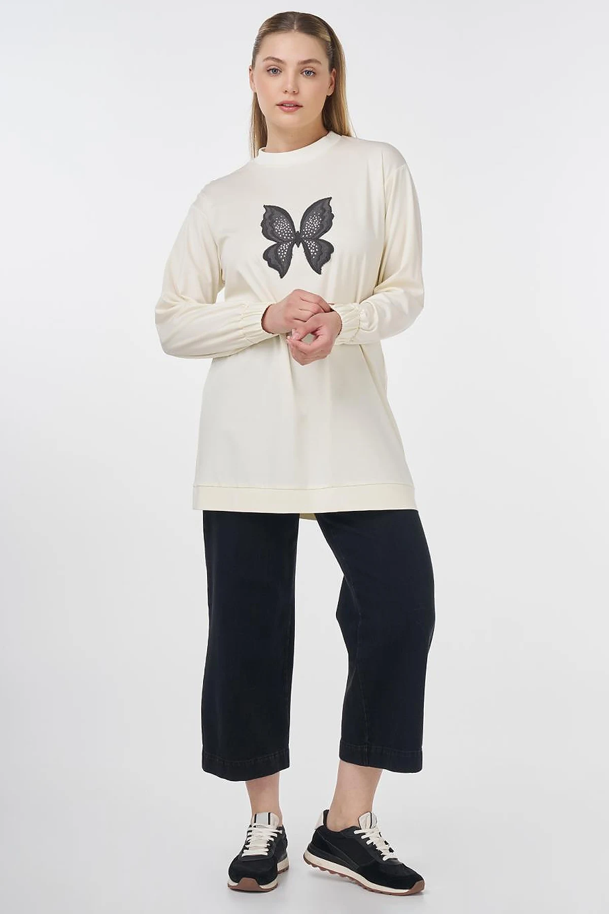 Kelebek Nakışlı Sweatshirt Ekru 