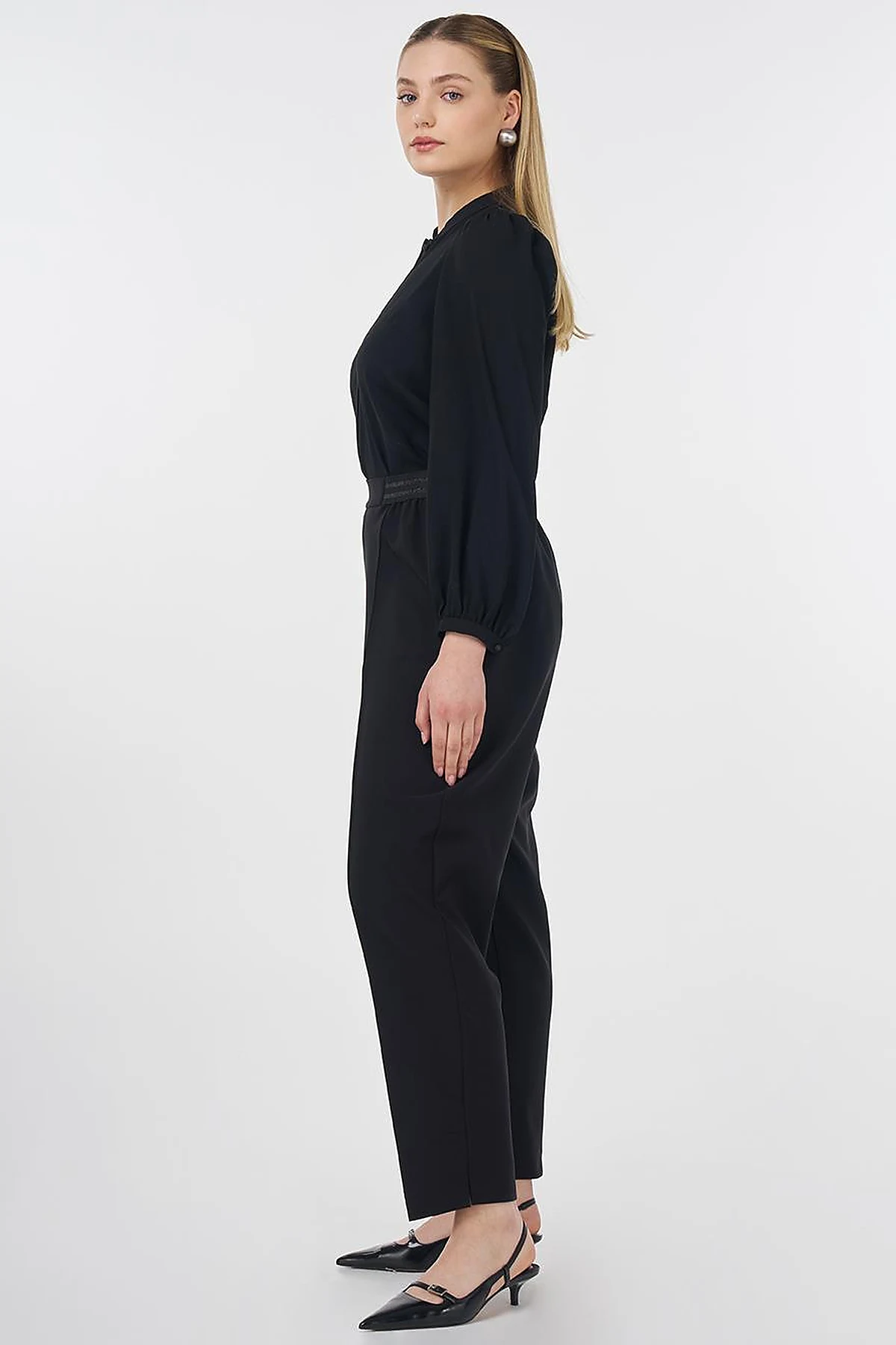 High-Waist Pants with Topstitched Seams – Black