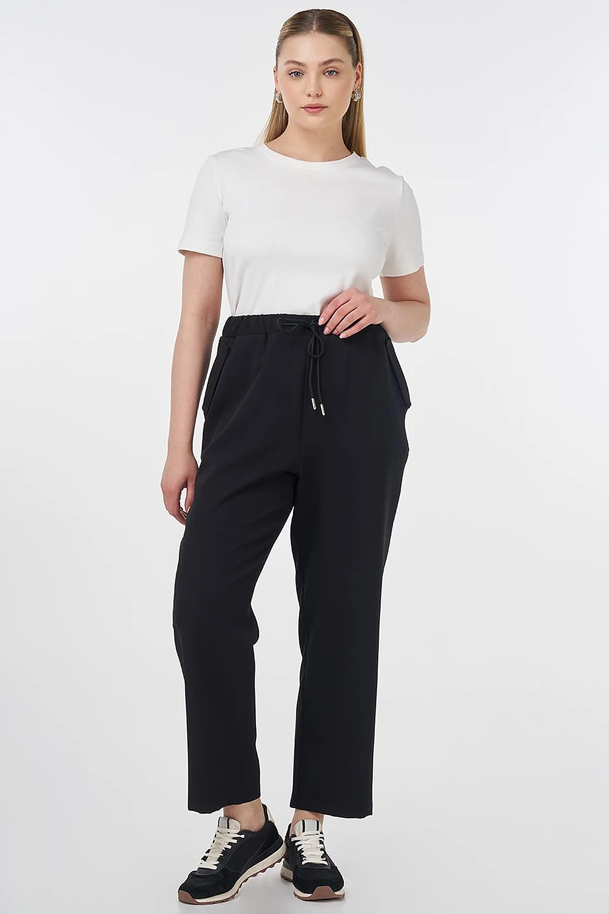 Relaxed Fit Pants with Pocket Detail Black