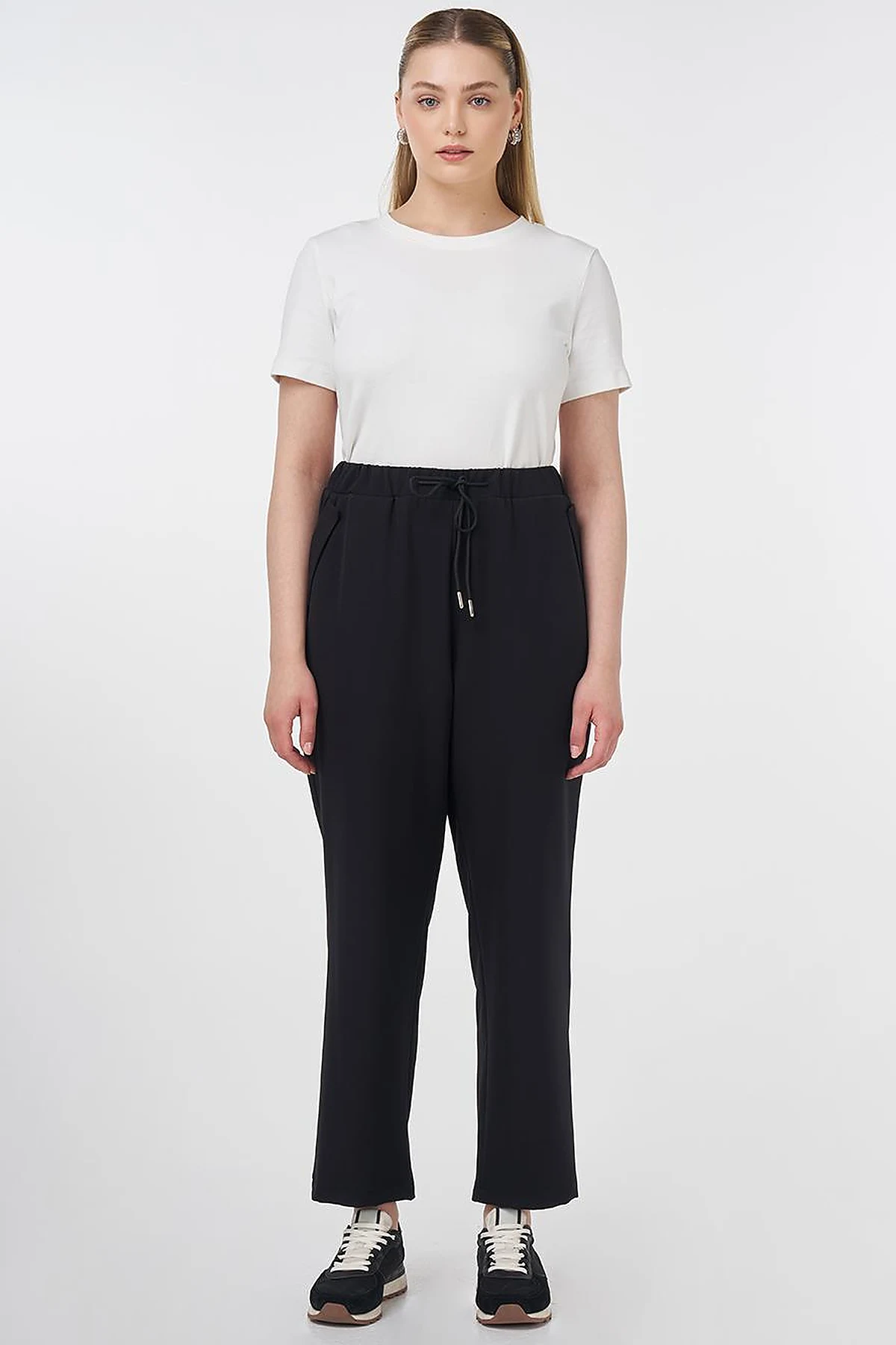 Relaxed Fit Pants with Pocket Detail Black