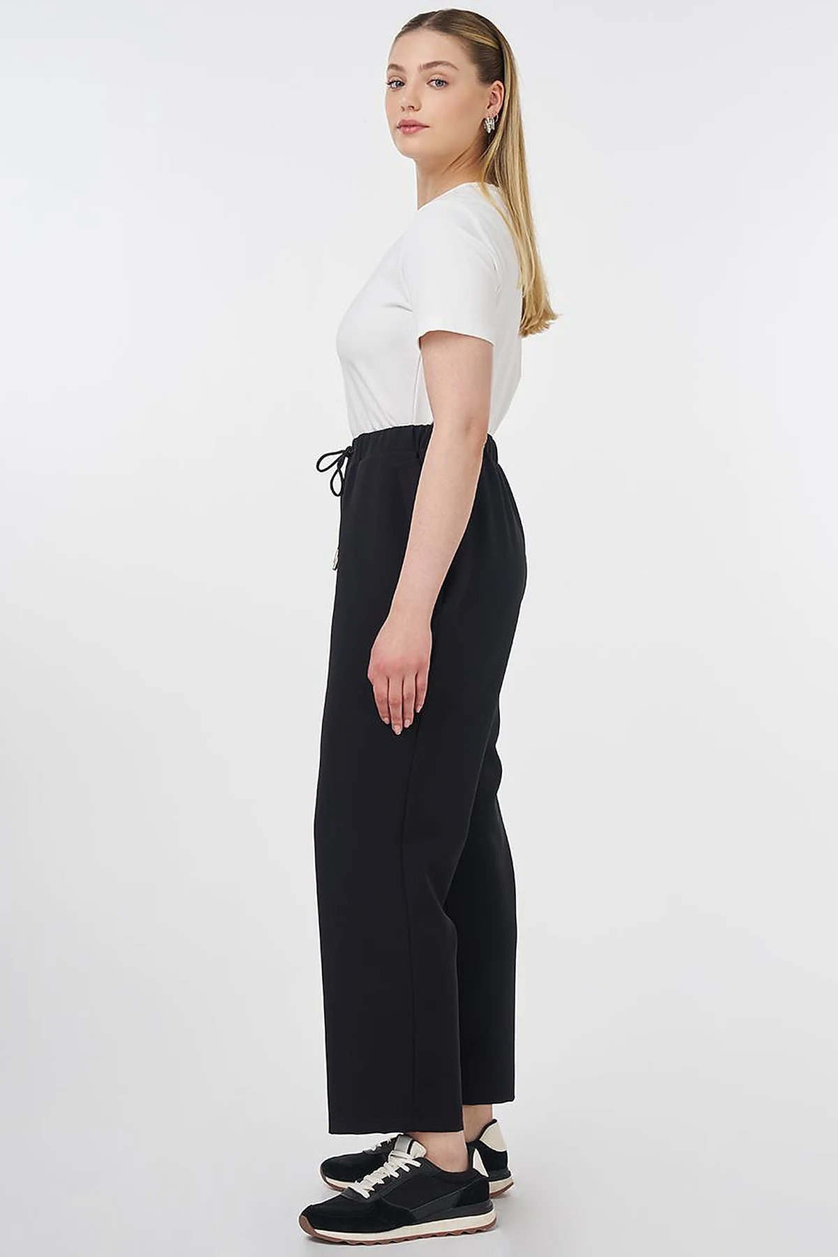 Relaxed Fit Pants with Pocket Detail Black