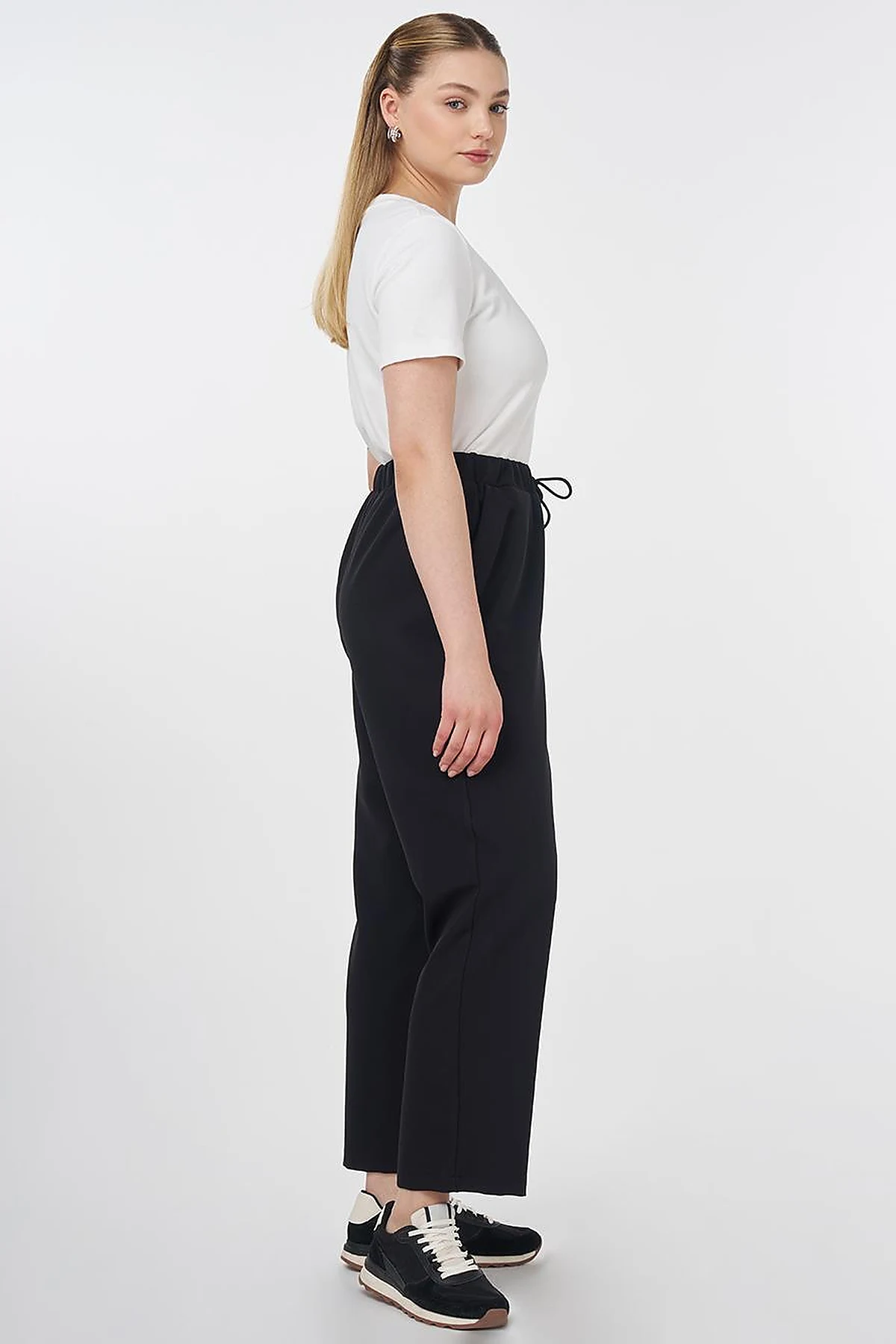 Relaxed Fit Pants with Pocket Detail Black