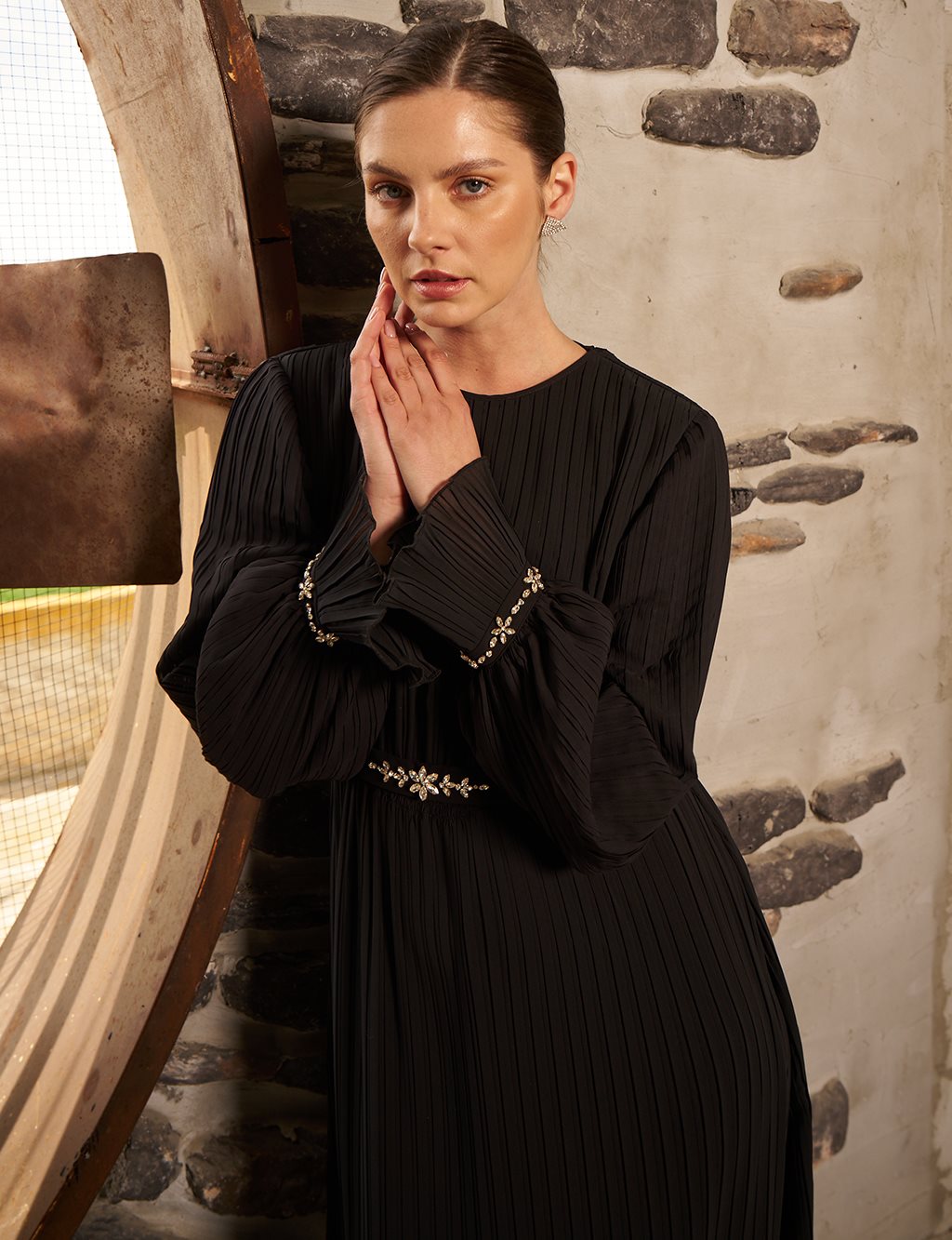 Stone-Embellished Elegant Dress – Black 