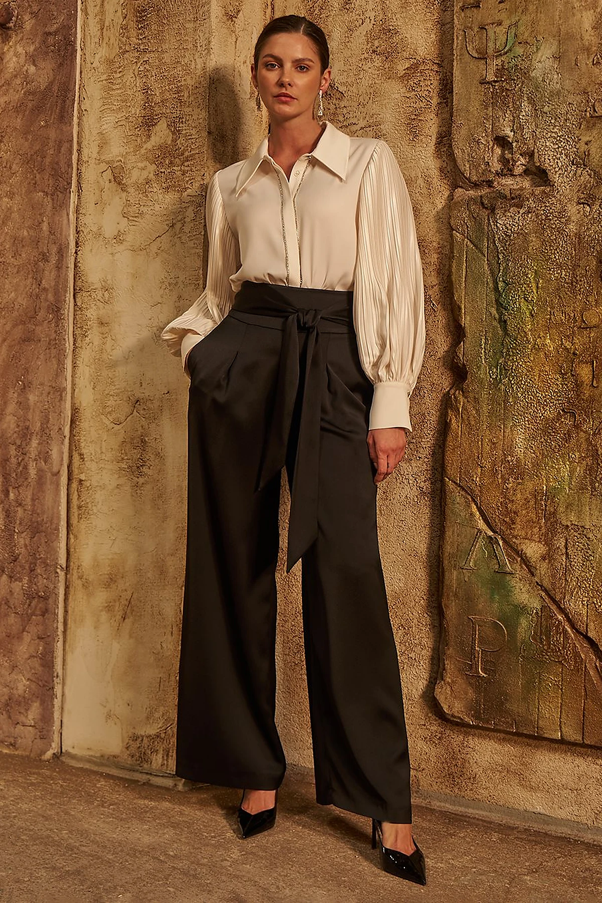 Waist-Knotted Satin Trousers - Black