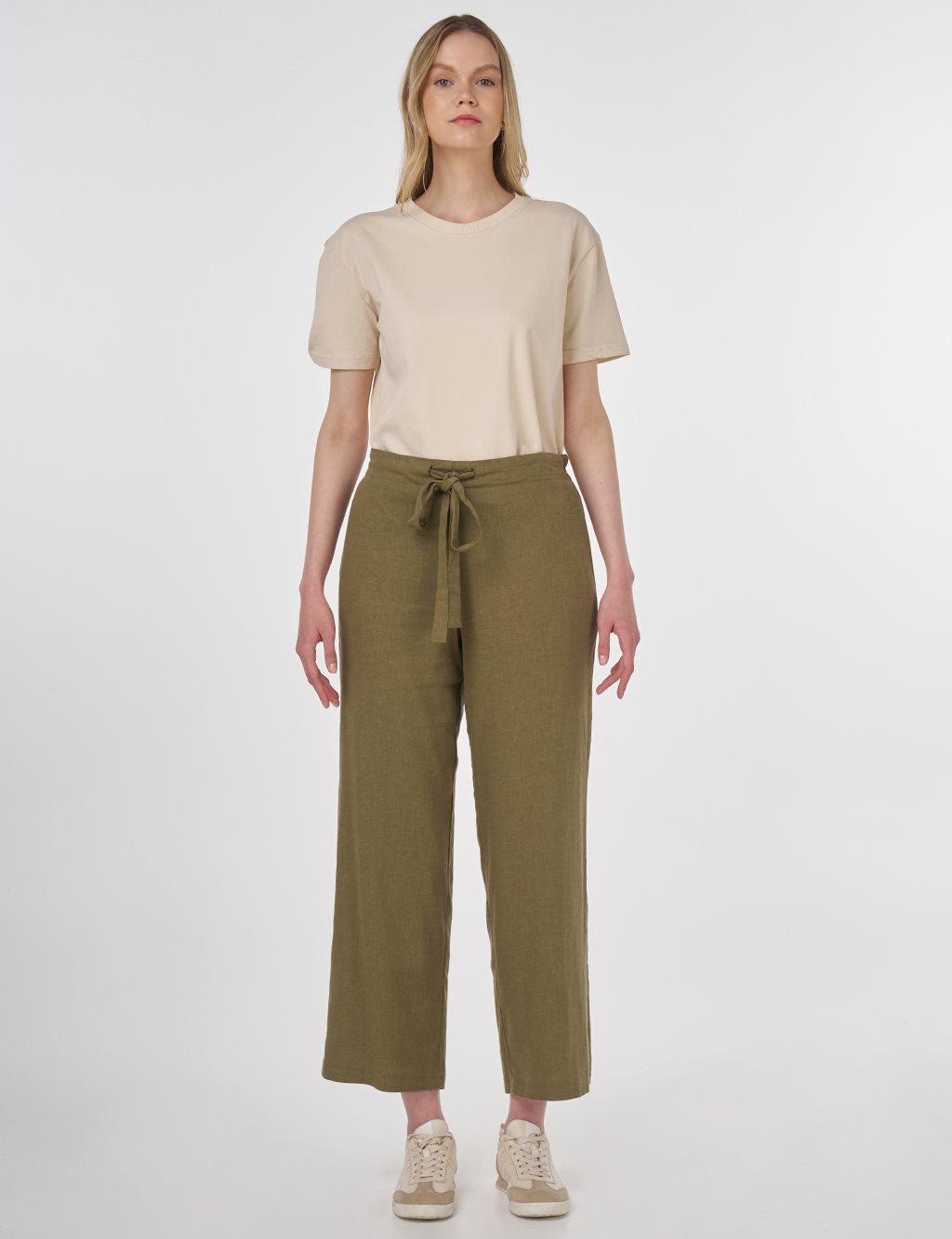 Linen-Blend High-Waisted Pants in Khaki