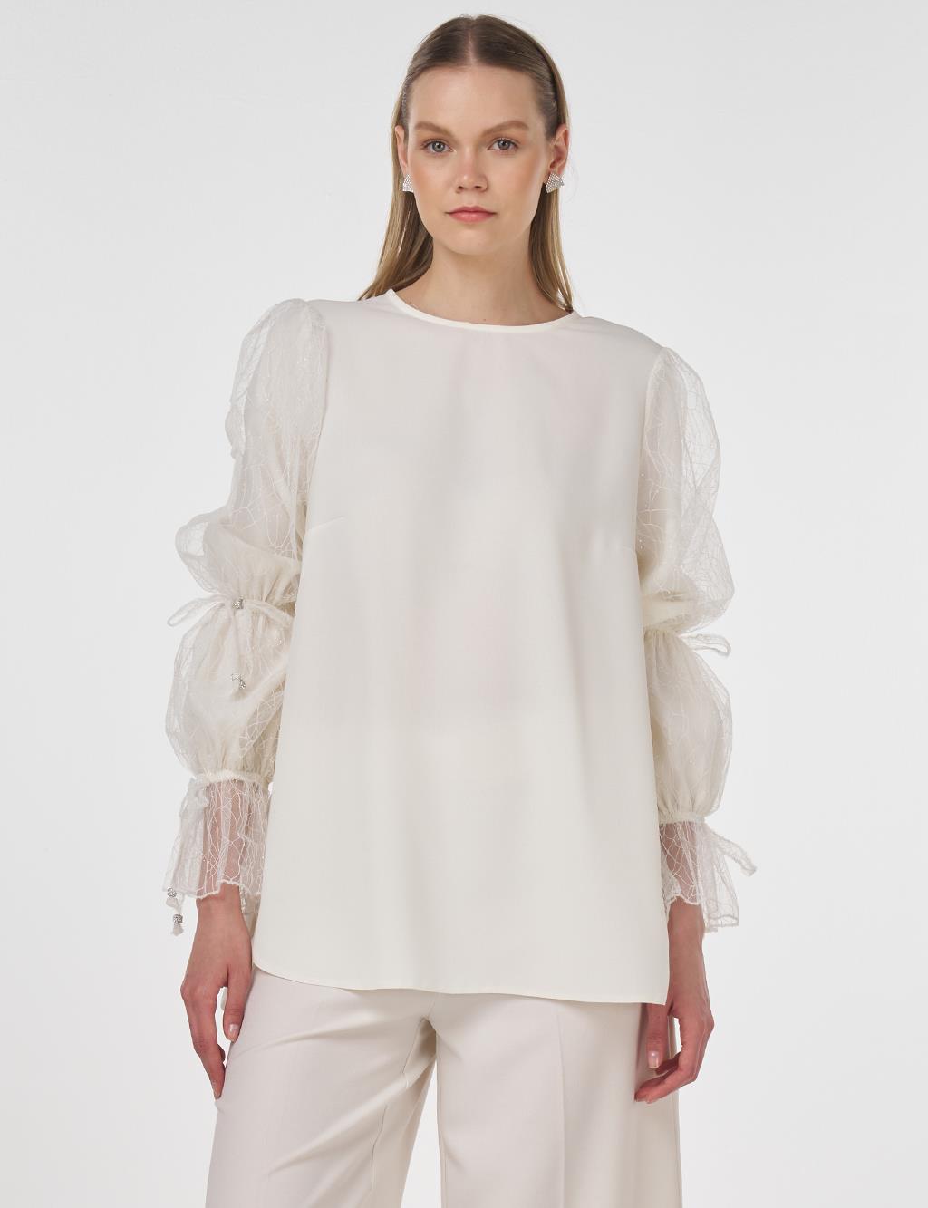 Lace-Trimmed Elegant Blouse Ecru
