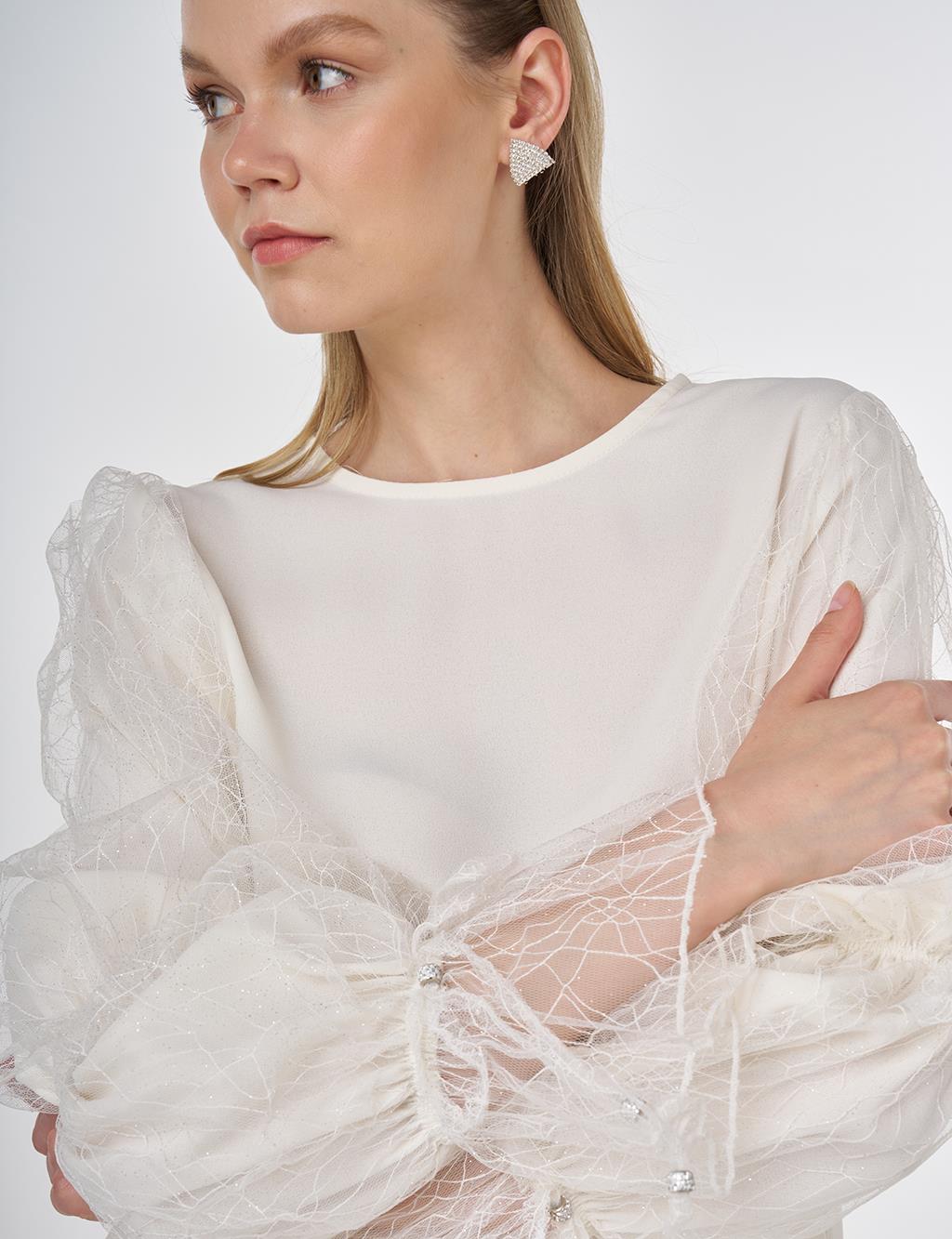 Lace-Trimmed Elegant Blouse Ecru