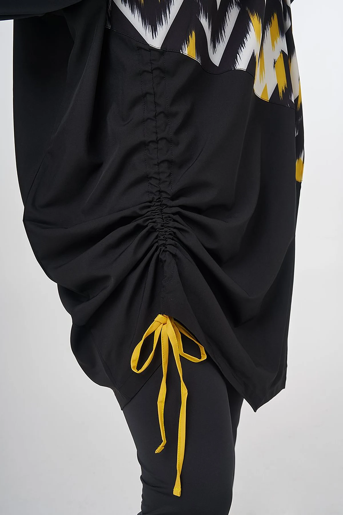 Patterned Modest Swimsuit – Black