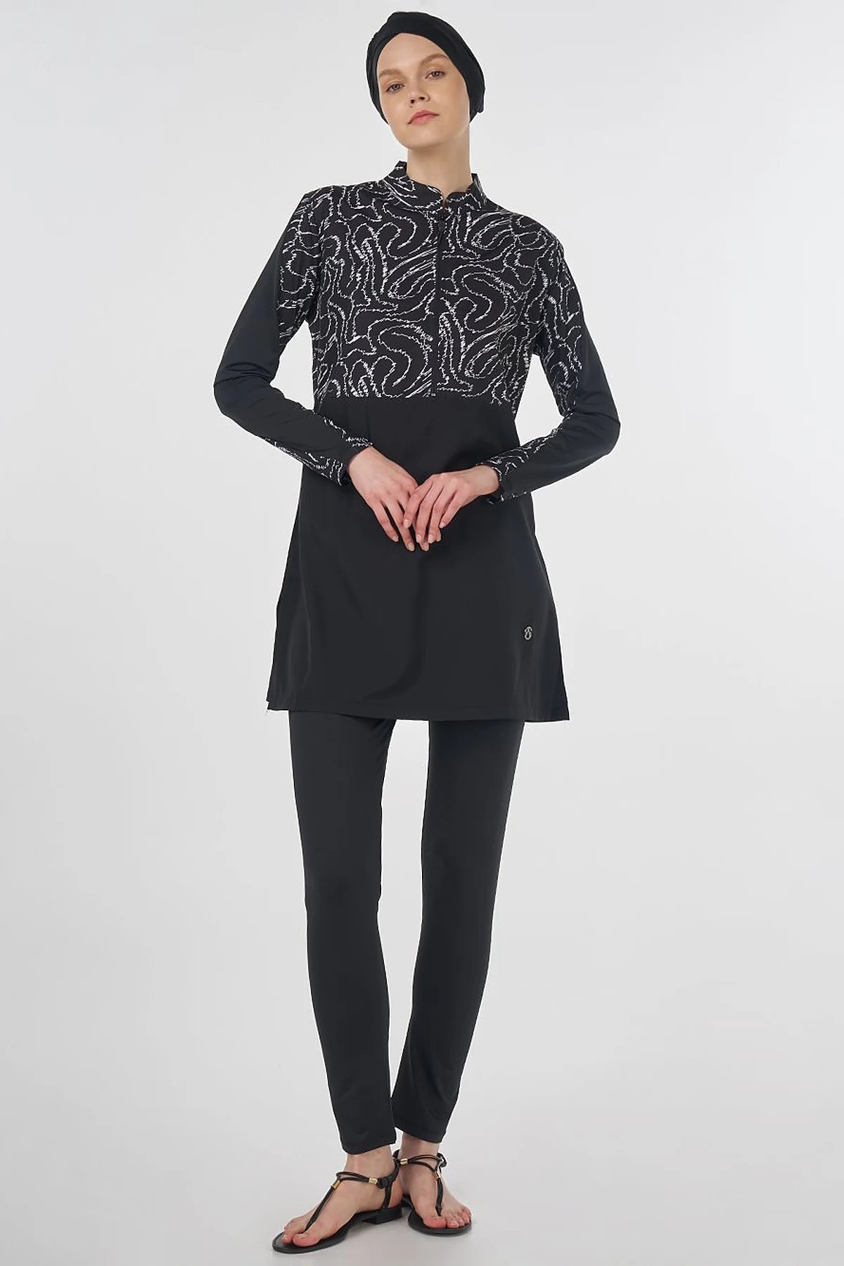 Complex Pattern Modest Swimsuit – Black