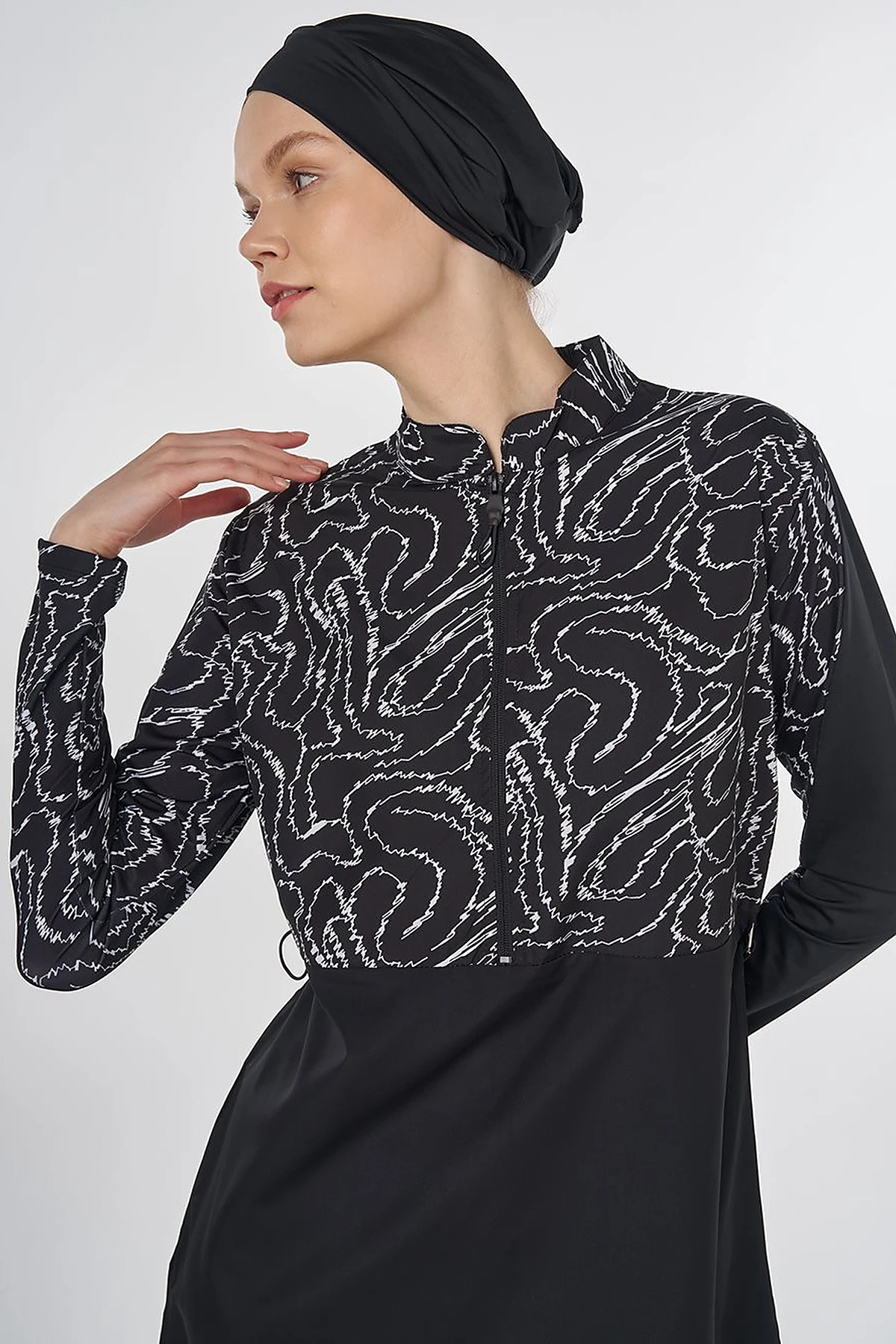 Complex Pattern Modest Swimsuit – Black