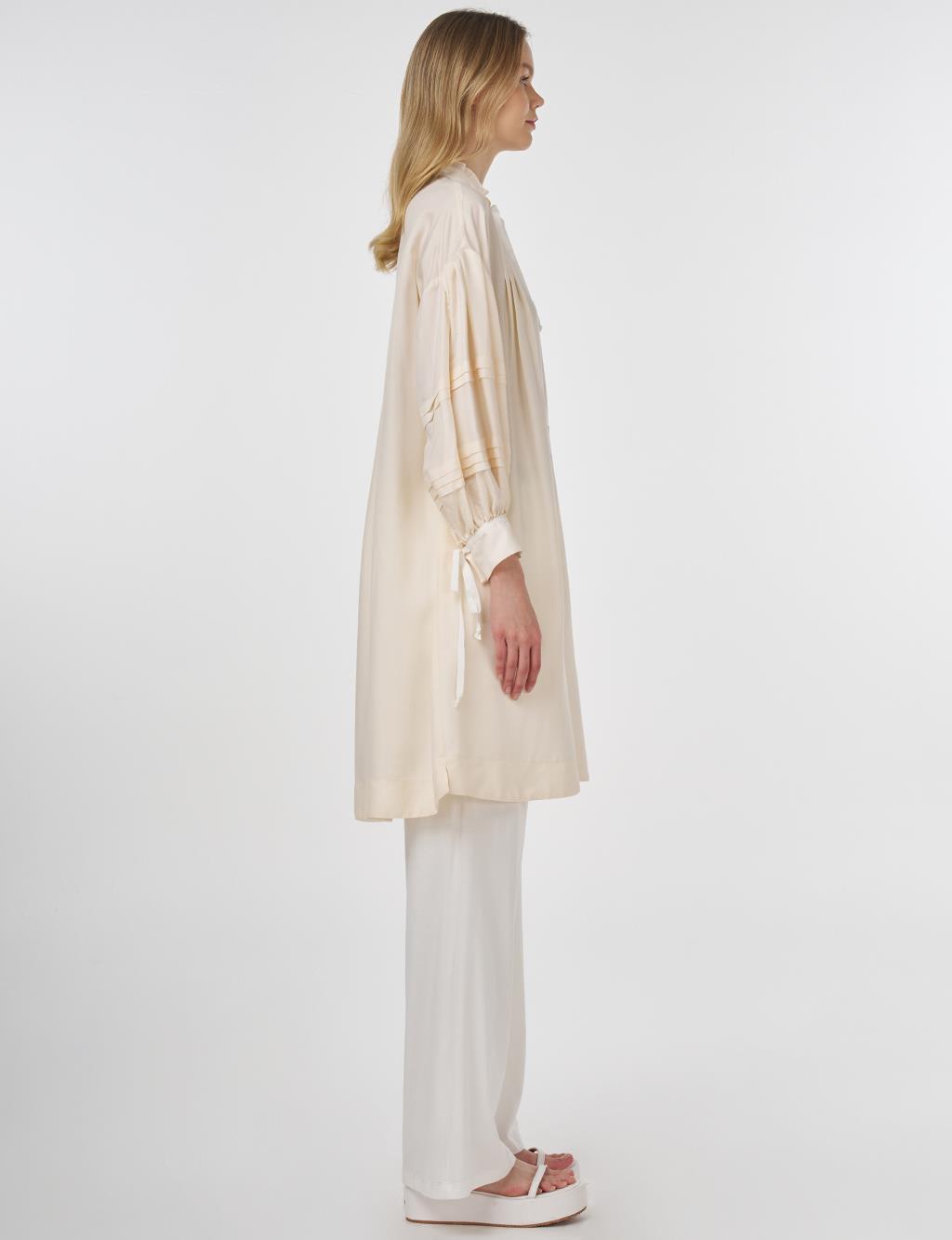 Pintuck-Stitched Tunic with Ruffled Collar Ecru 