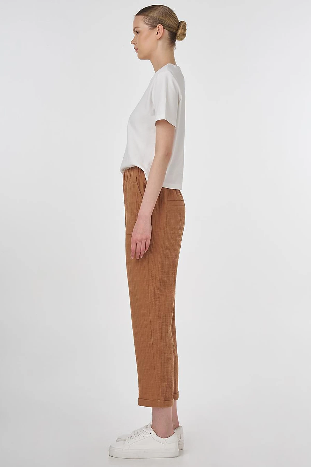 Carrot Fit Muslin Pants Tobacco
